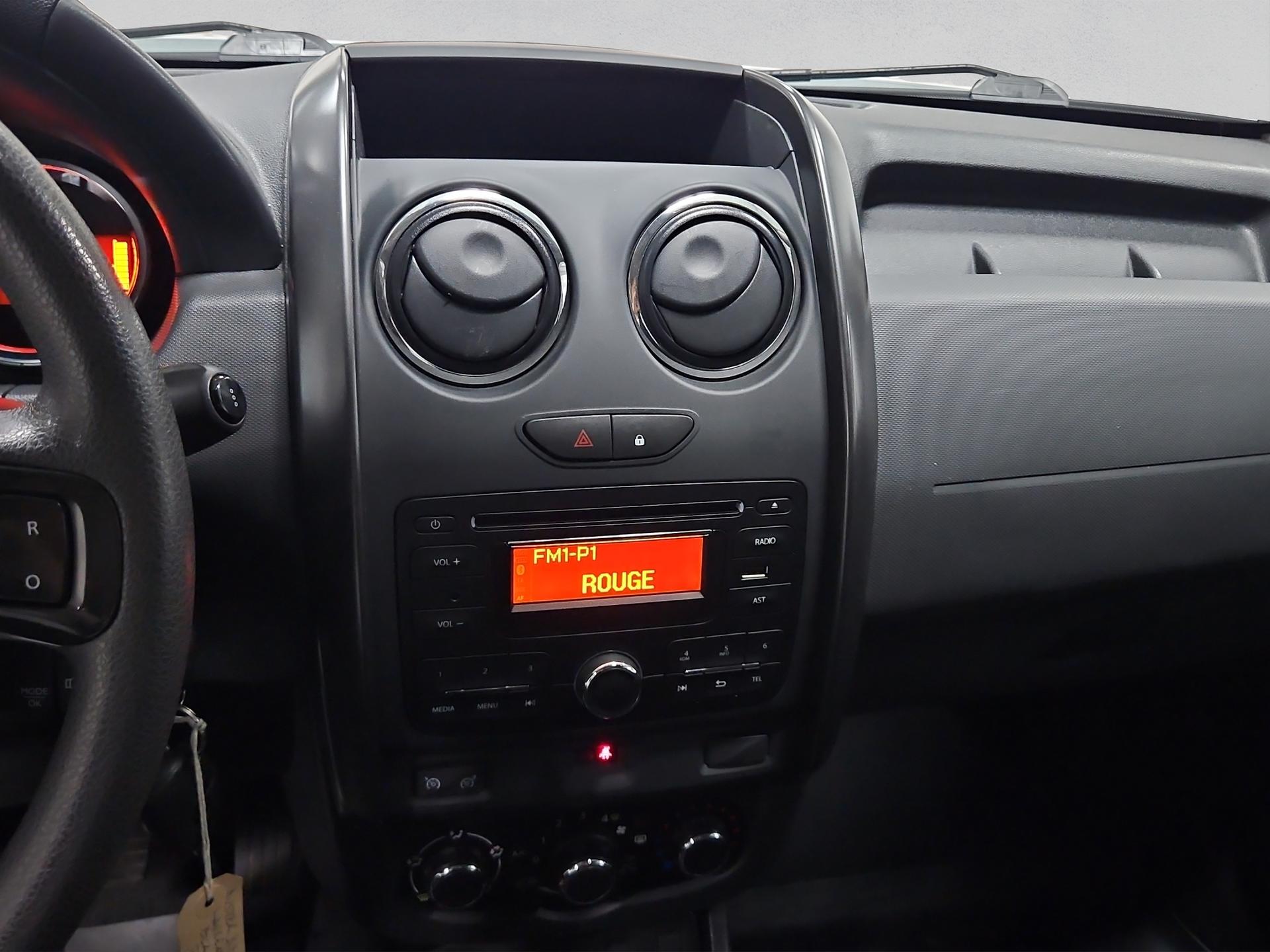 DACIA Duster 1.5 dCi Lauréate 4x4-image-11