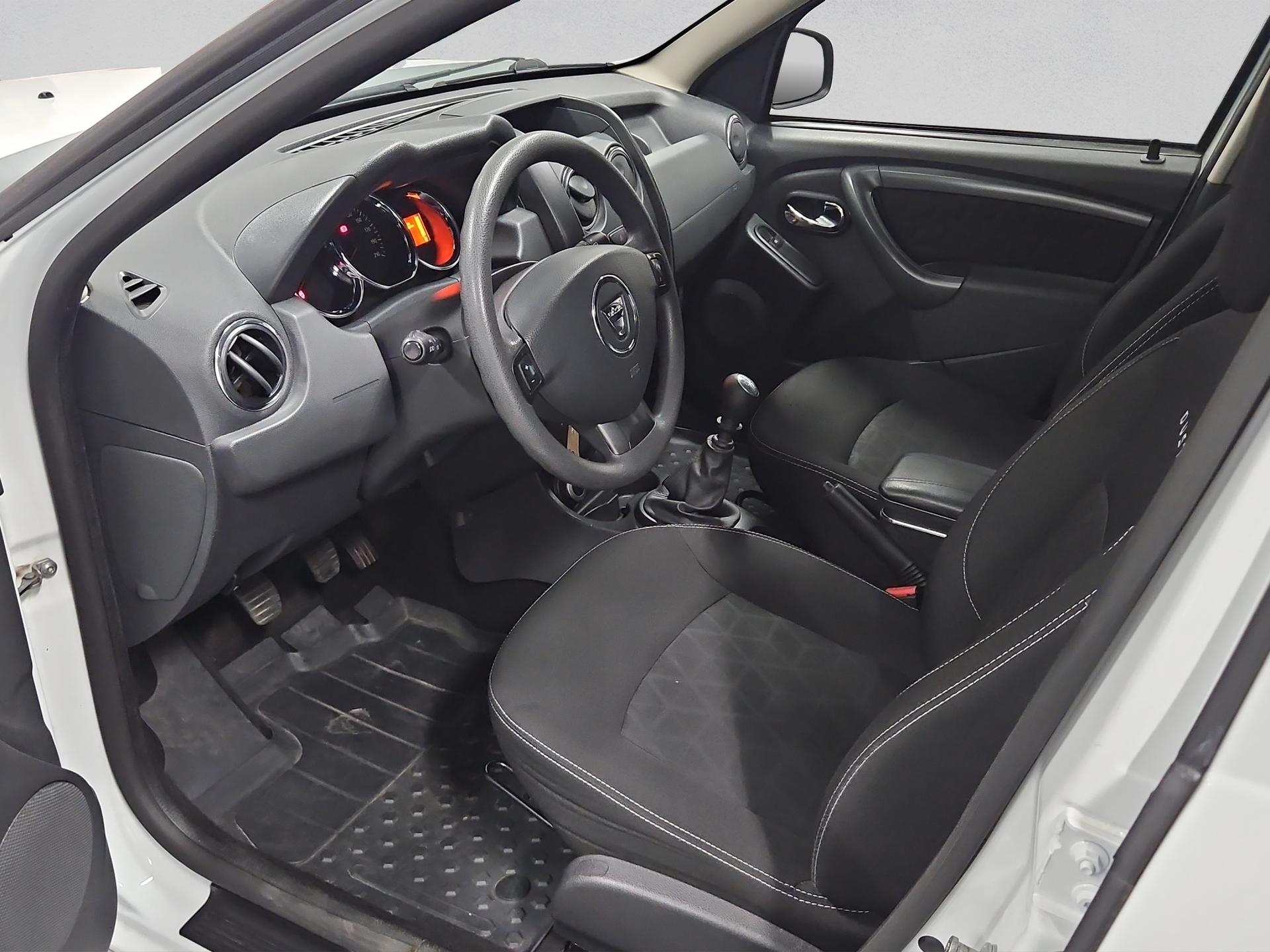 DACIA Duster 1.5 dCi Lauréate 4x4-image-20