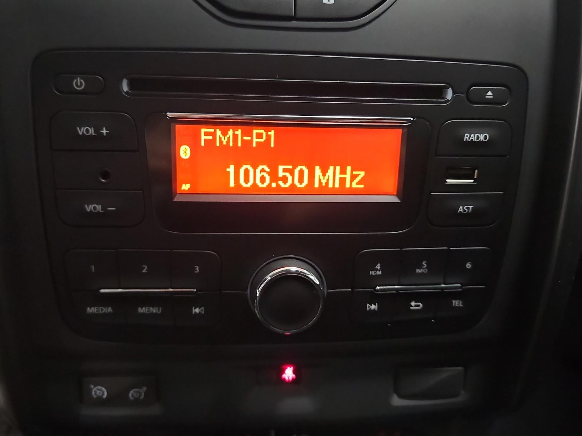DACIA Duster 1.5 dCi Lauréate 4x4-image-18
