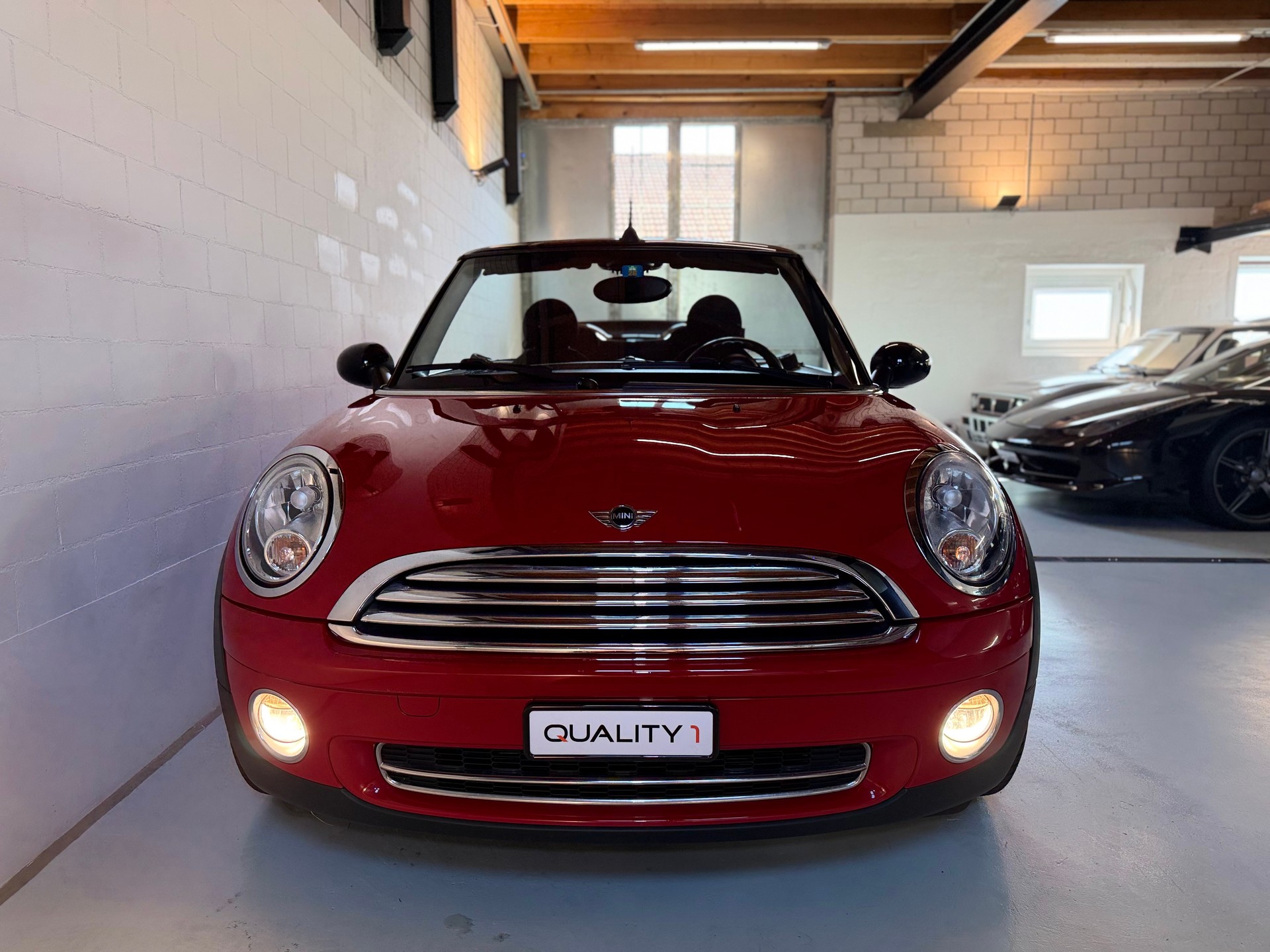 MINI Cooper Cabriolet-showroom-element-1