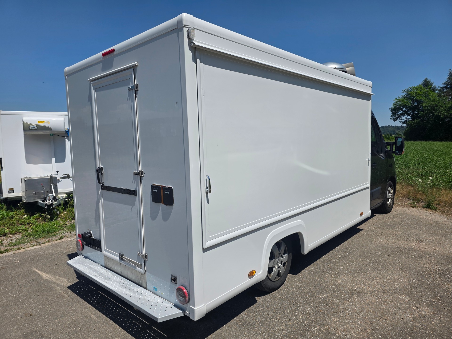 RENAULT Master T35 2.3 Blue dCi 145 L3H3-showroom-element-3
