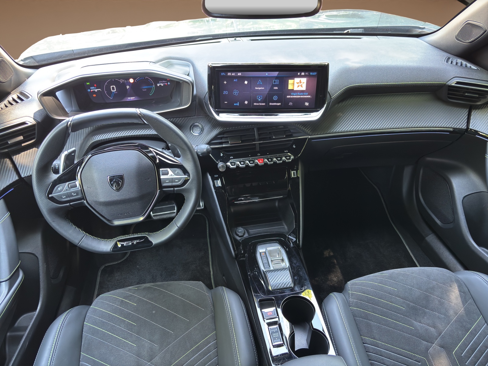 PEUGEOT 2008 1.2 145 MHEV GT-image-7