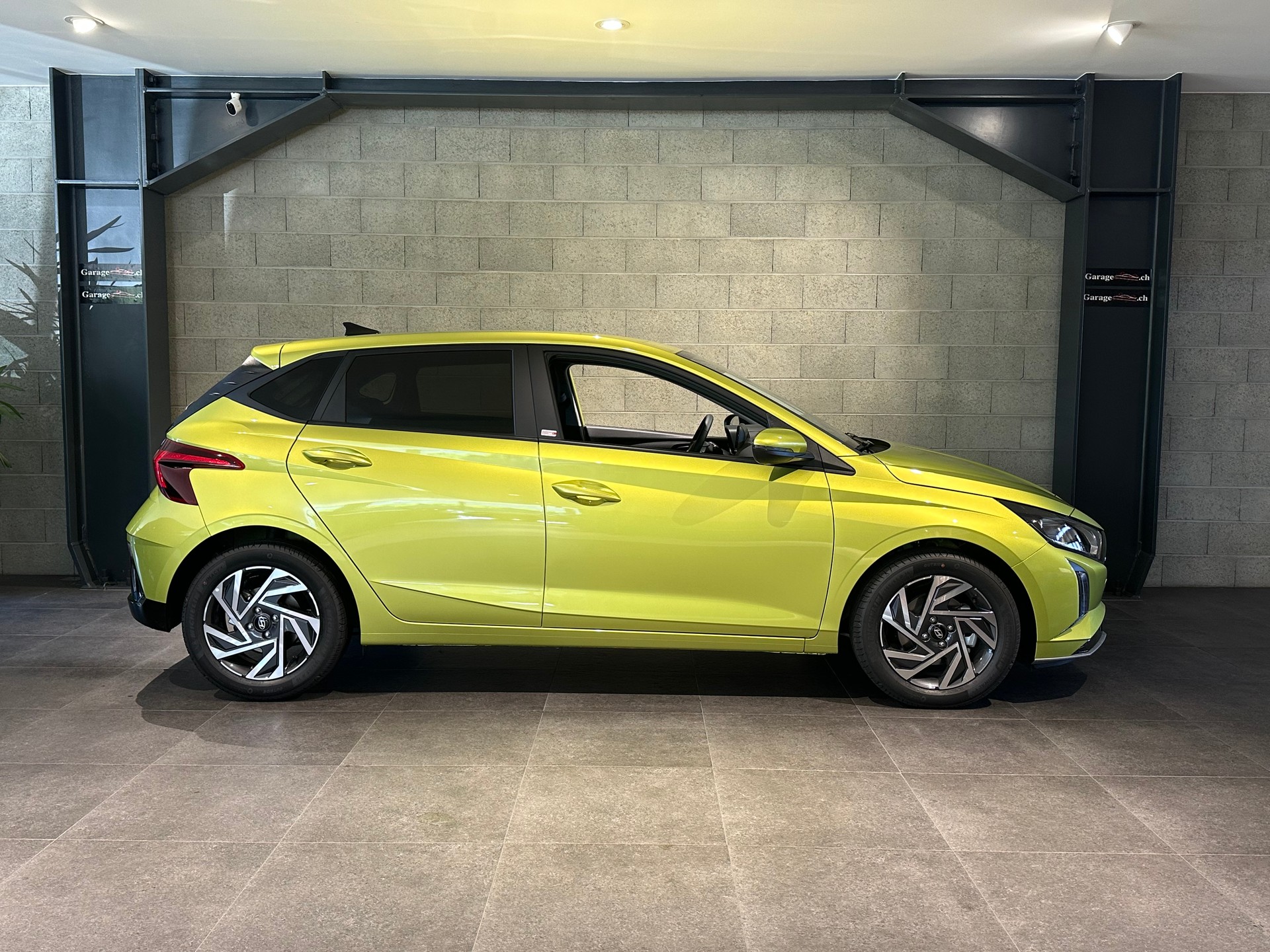 HYUNDAI i20 1.0 T-GDi Amplia GO! DCT-image-3