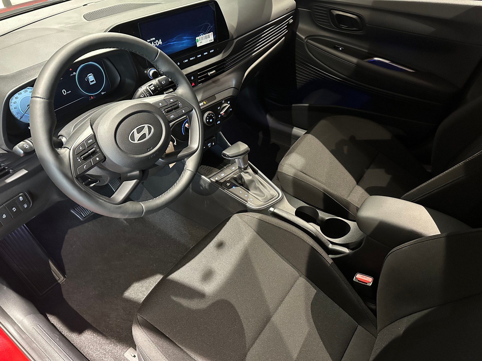 HYUNDAI i20 1.0 T-GDi Amplia DCT-image-8