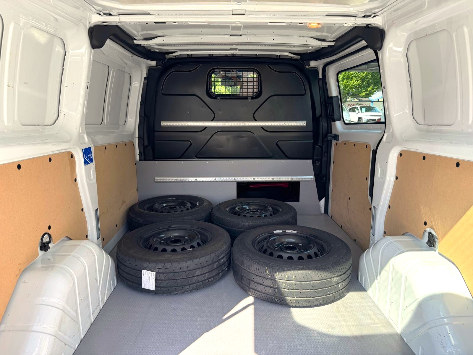 FORD Transit Cust 320 L1 Trend-image-14