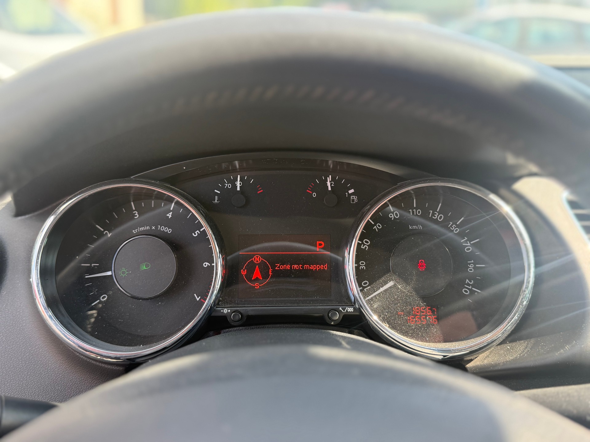 PEUGEOT 3008 1.6 16V T R.Garros Tiptronic-image-8