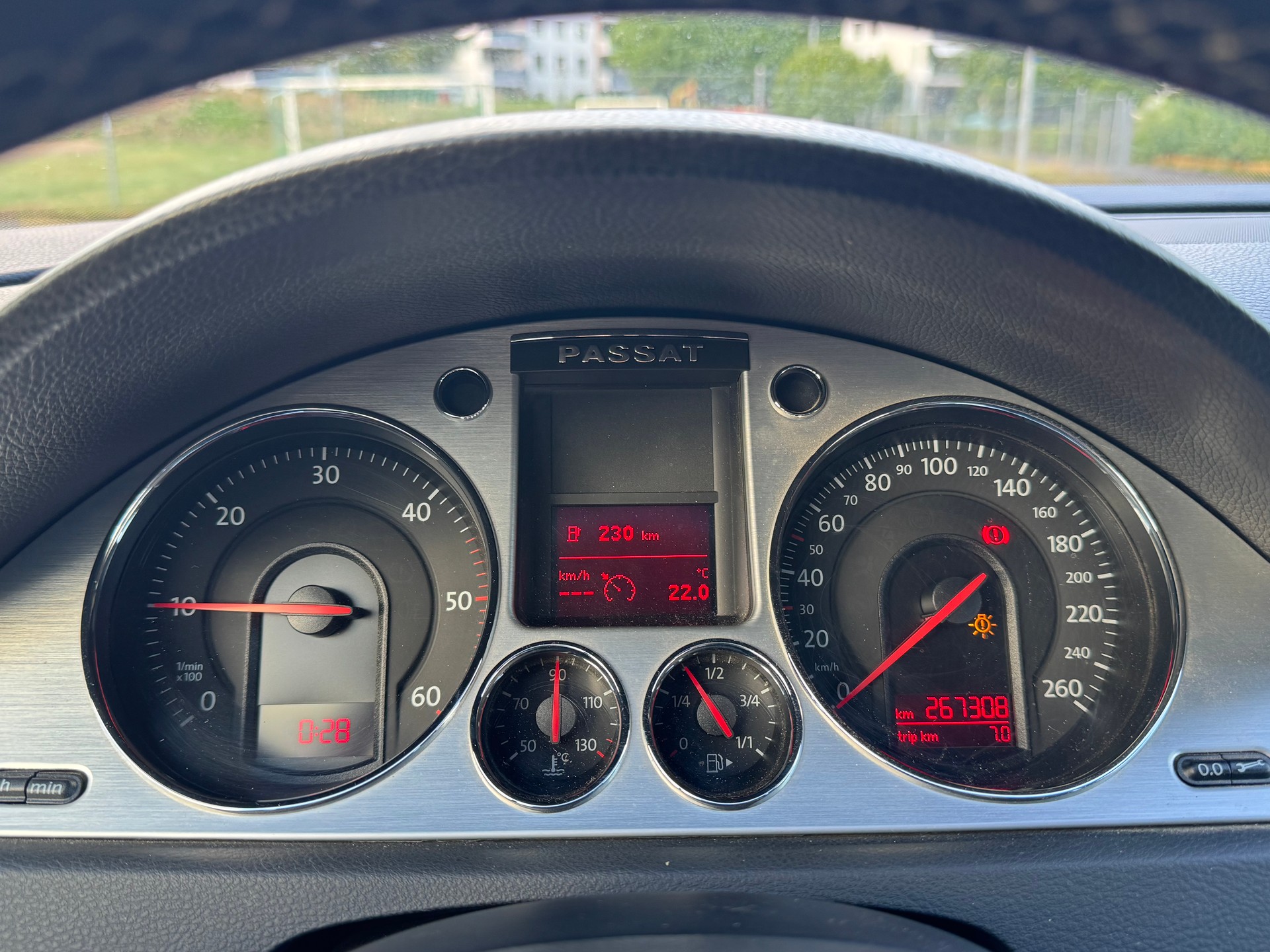 VW Passat Variant 2.0 TDI Trendline-image-12