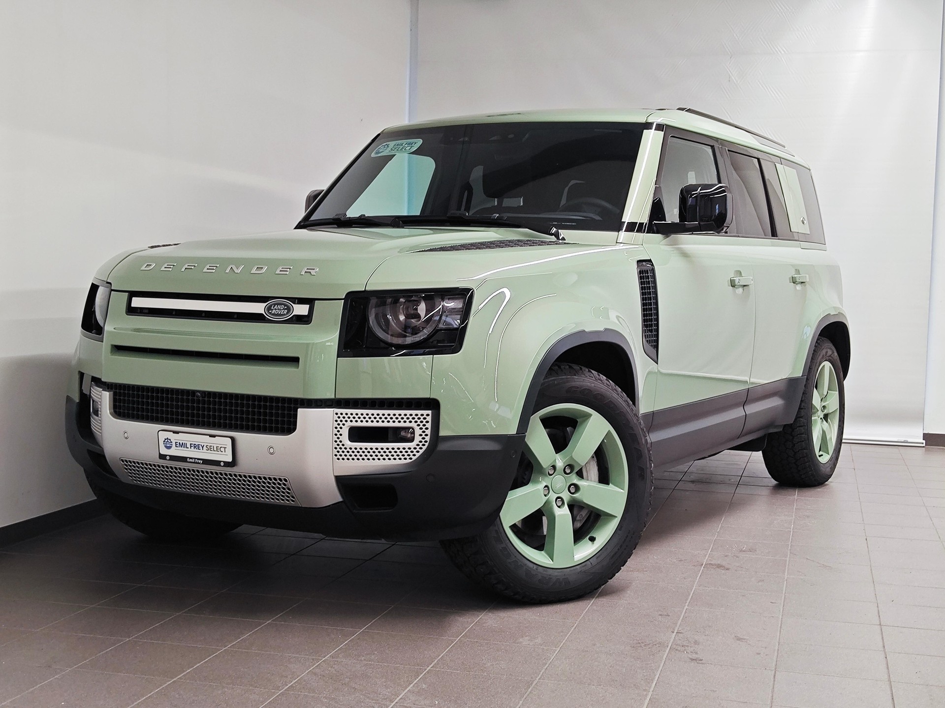 LAND ROVER Defender 110 3.0 D I6 300 75th Edition - Equipaggiato di gancio traino elettrico