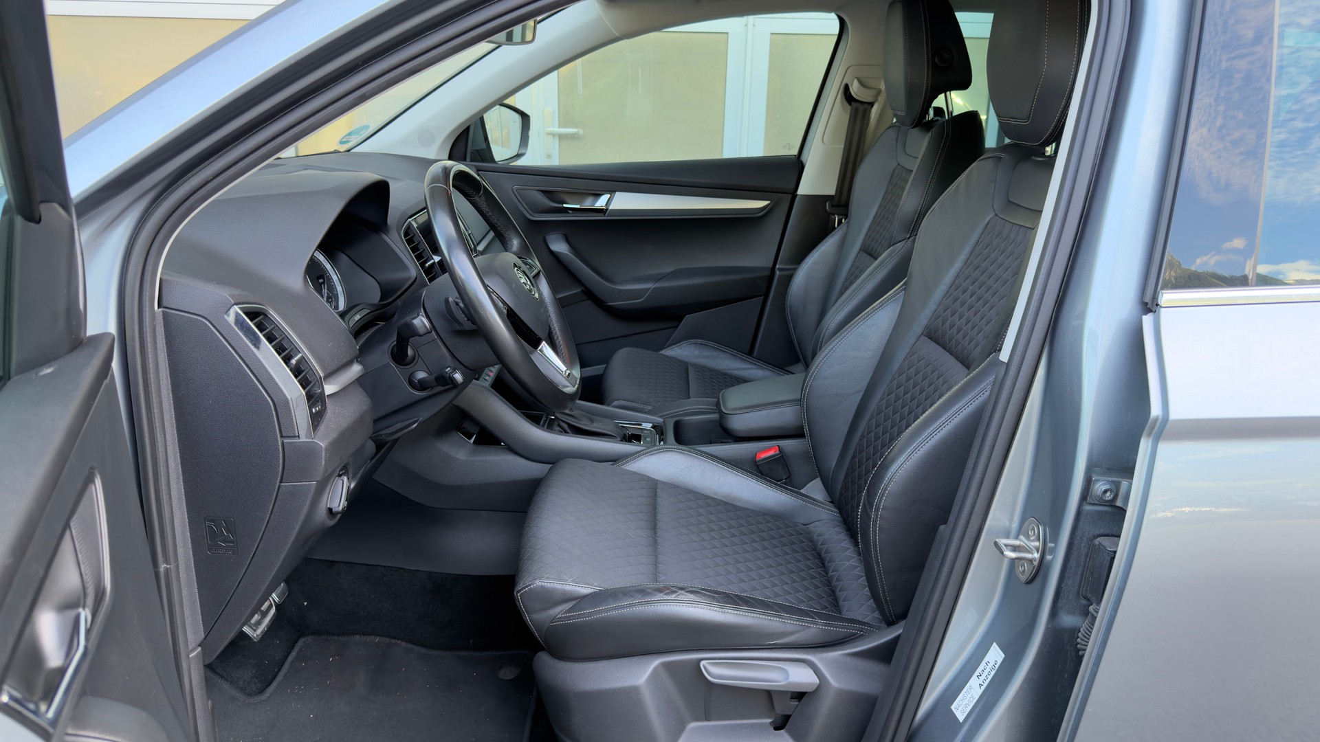 SKODA Karoq 1.6 TDI Smile DSG-image-7