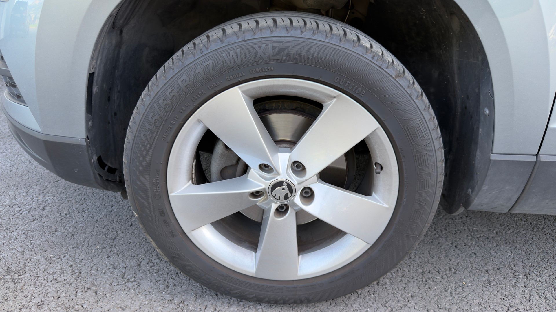 SKODA Karoq 1.6 TDI Smile DSG-image-3