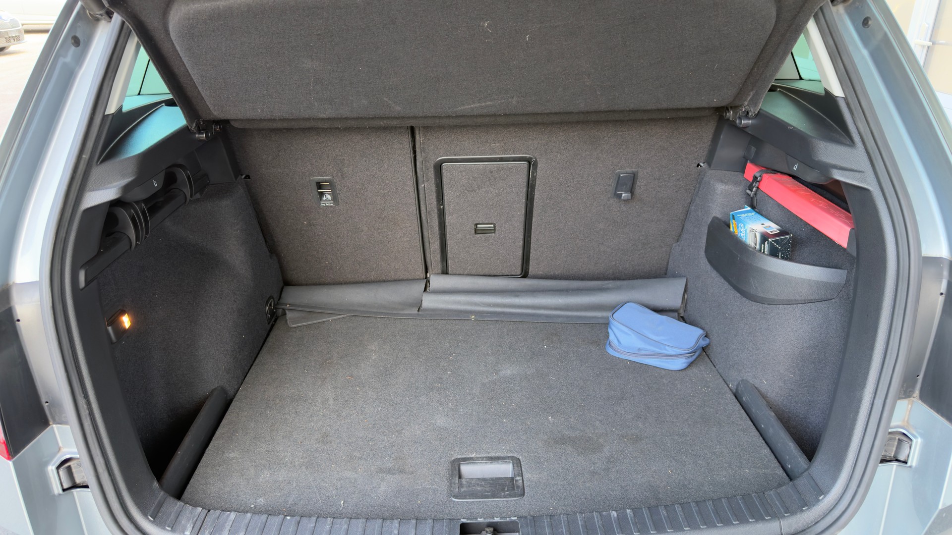SKODA Karoq 1.6 TDI Smile DSG-image-4