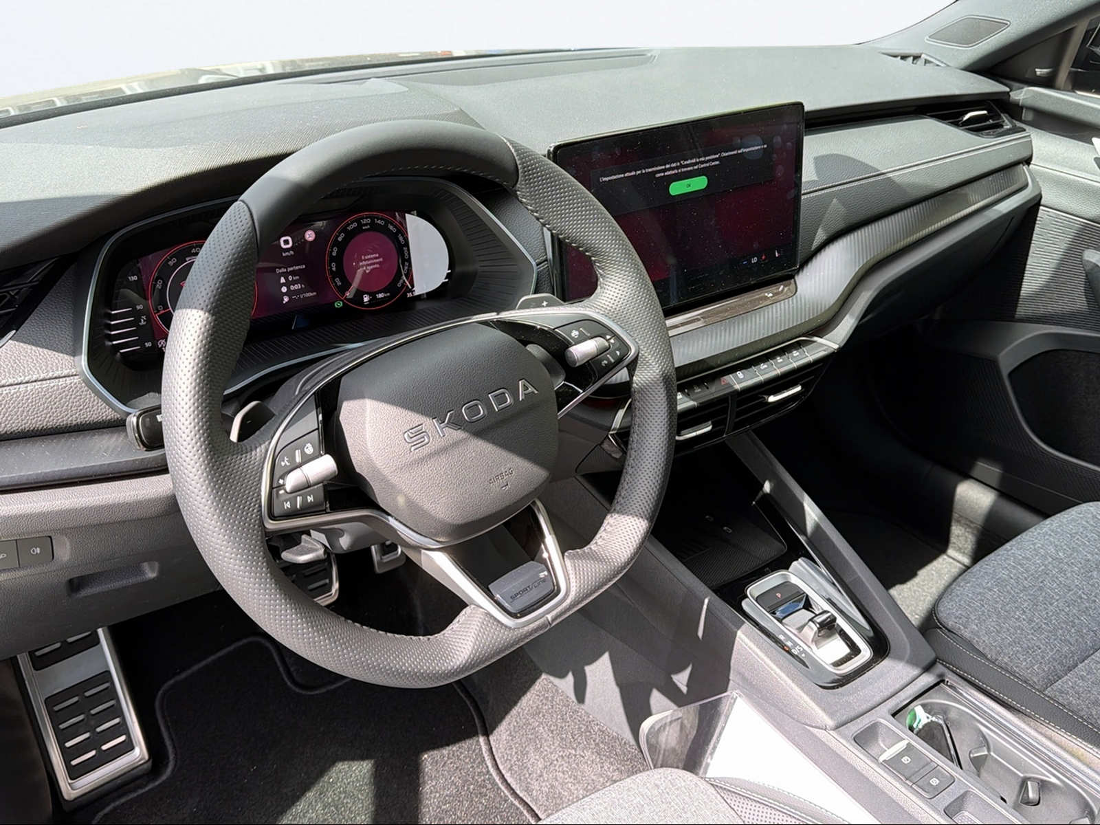 SKODA Octavia Combi 2.0 TSI DSG Dynamic 4x4-image-10