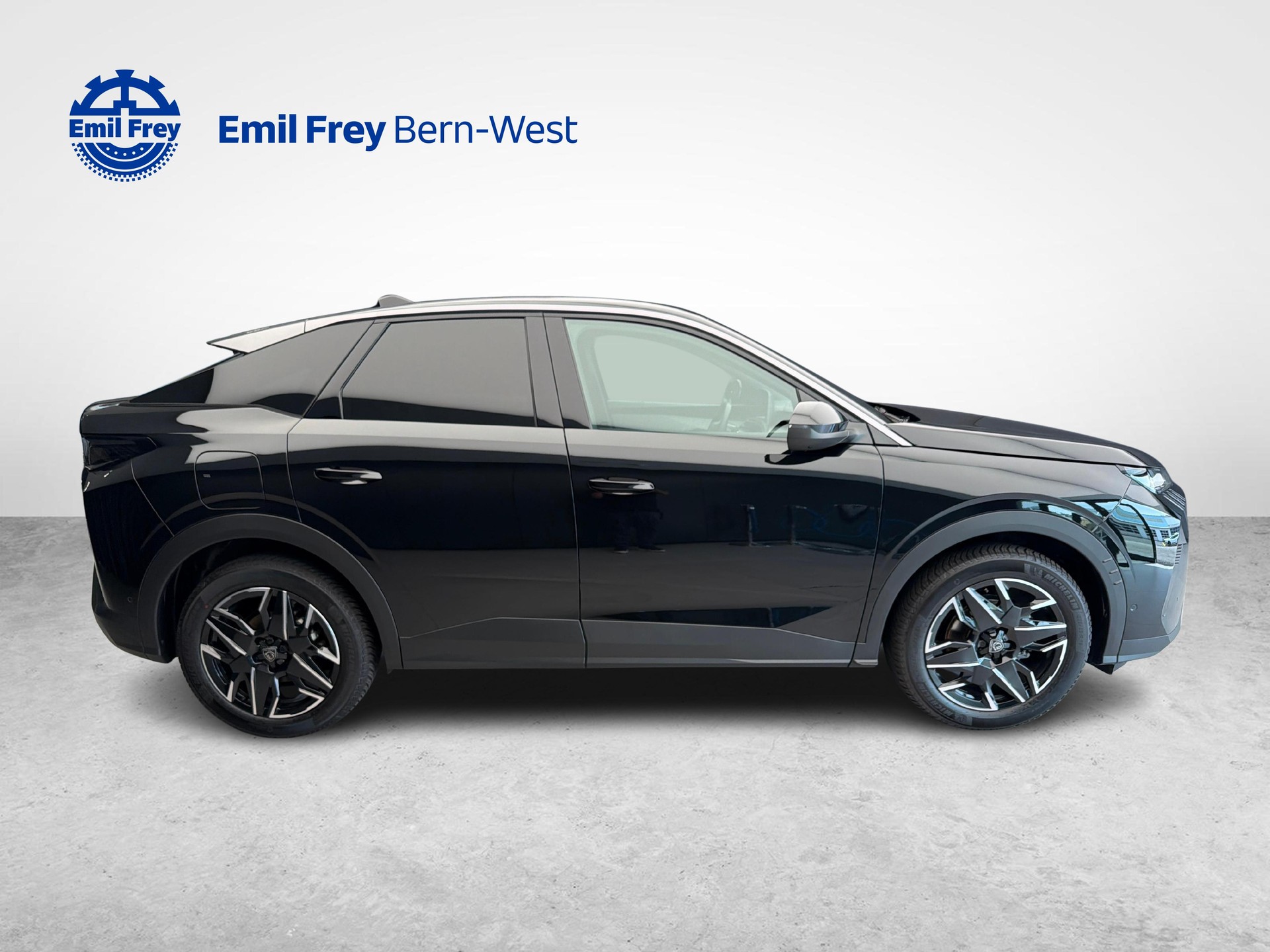 PEUGEOT 3008 1.2 Hybrid Allure-image-5