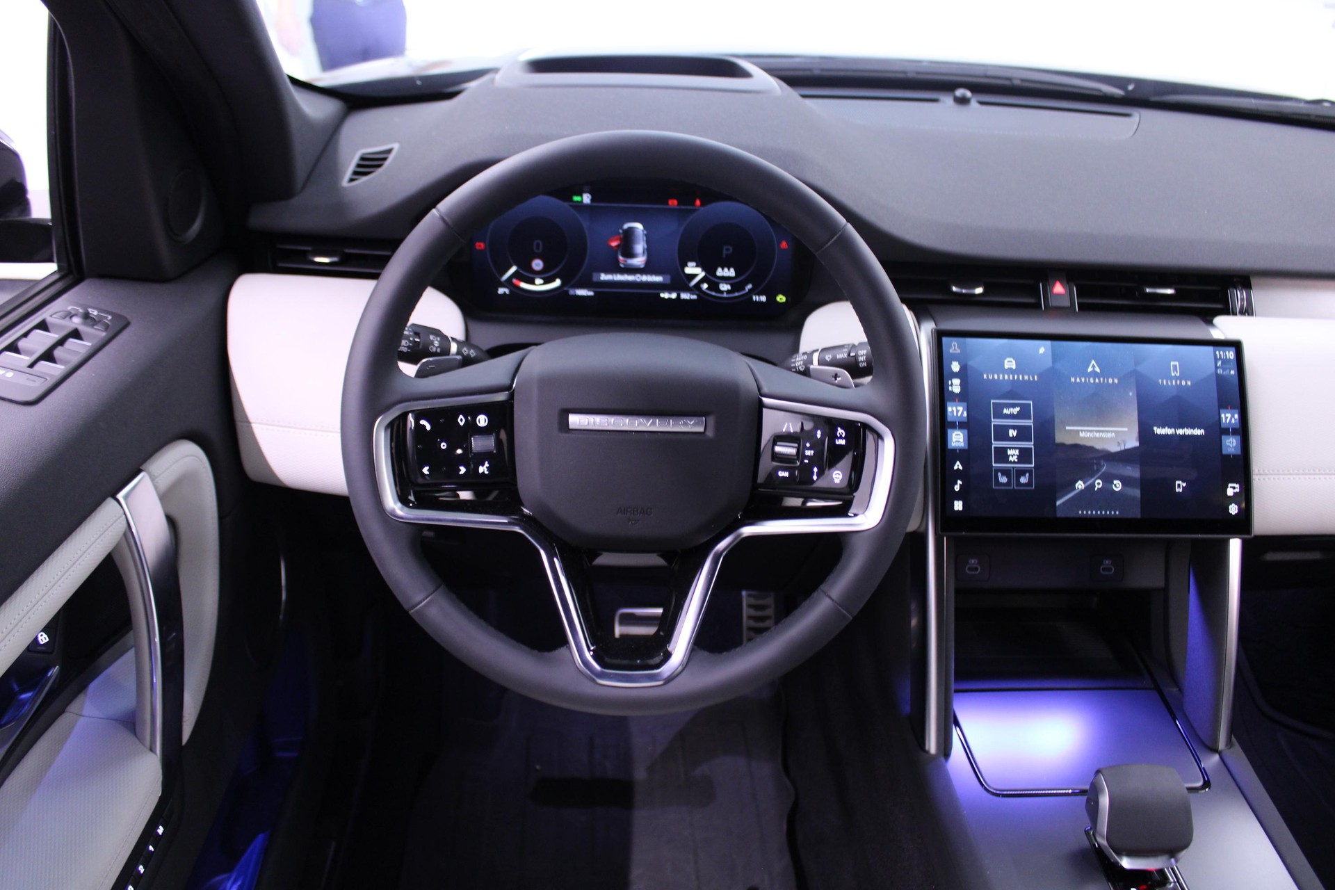 LAND ROVER Discovery Sport 1.5 T 270e Dynamic SE-image-13
