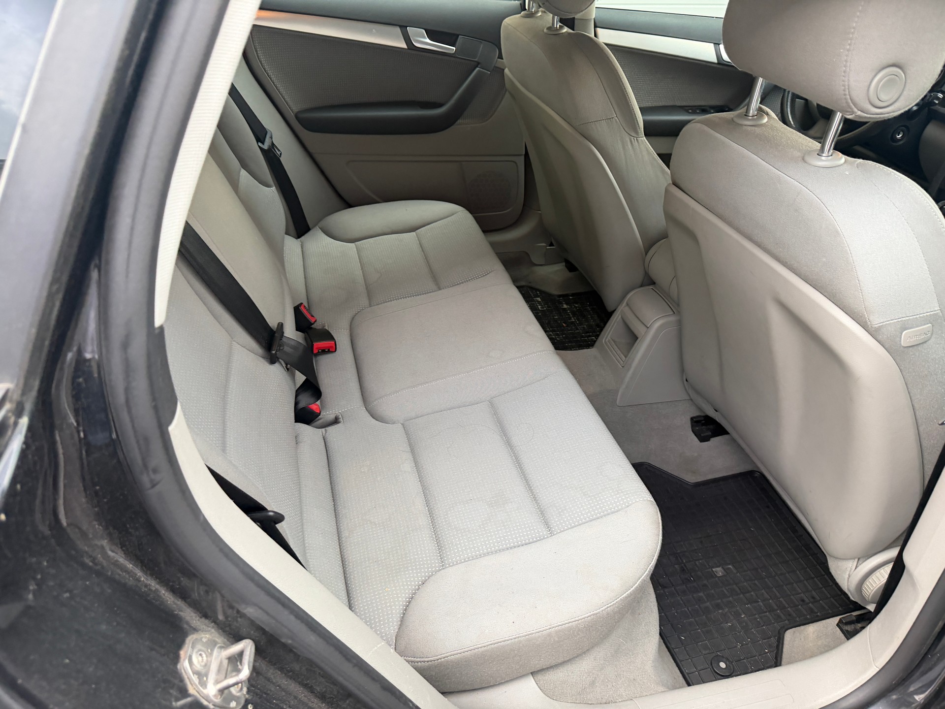 AUDI A3 Sportback 2.0 Turbo FSI Ambition quattro-image-10