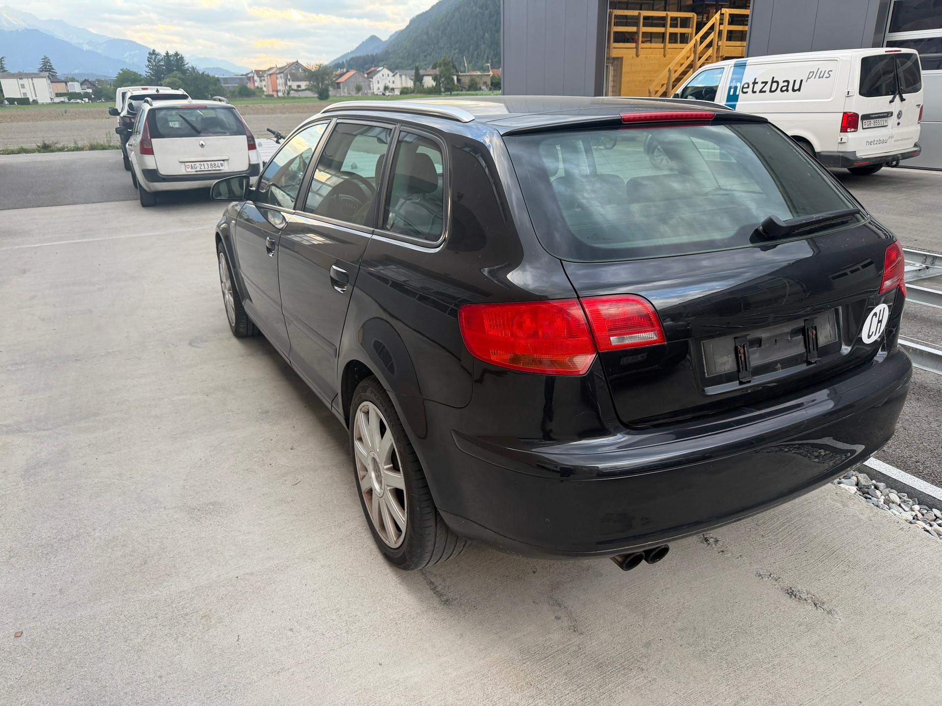 AUDI A3 Sportback 2.0 Turbo FSI Ambition quattro-image-3