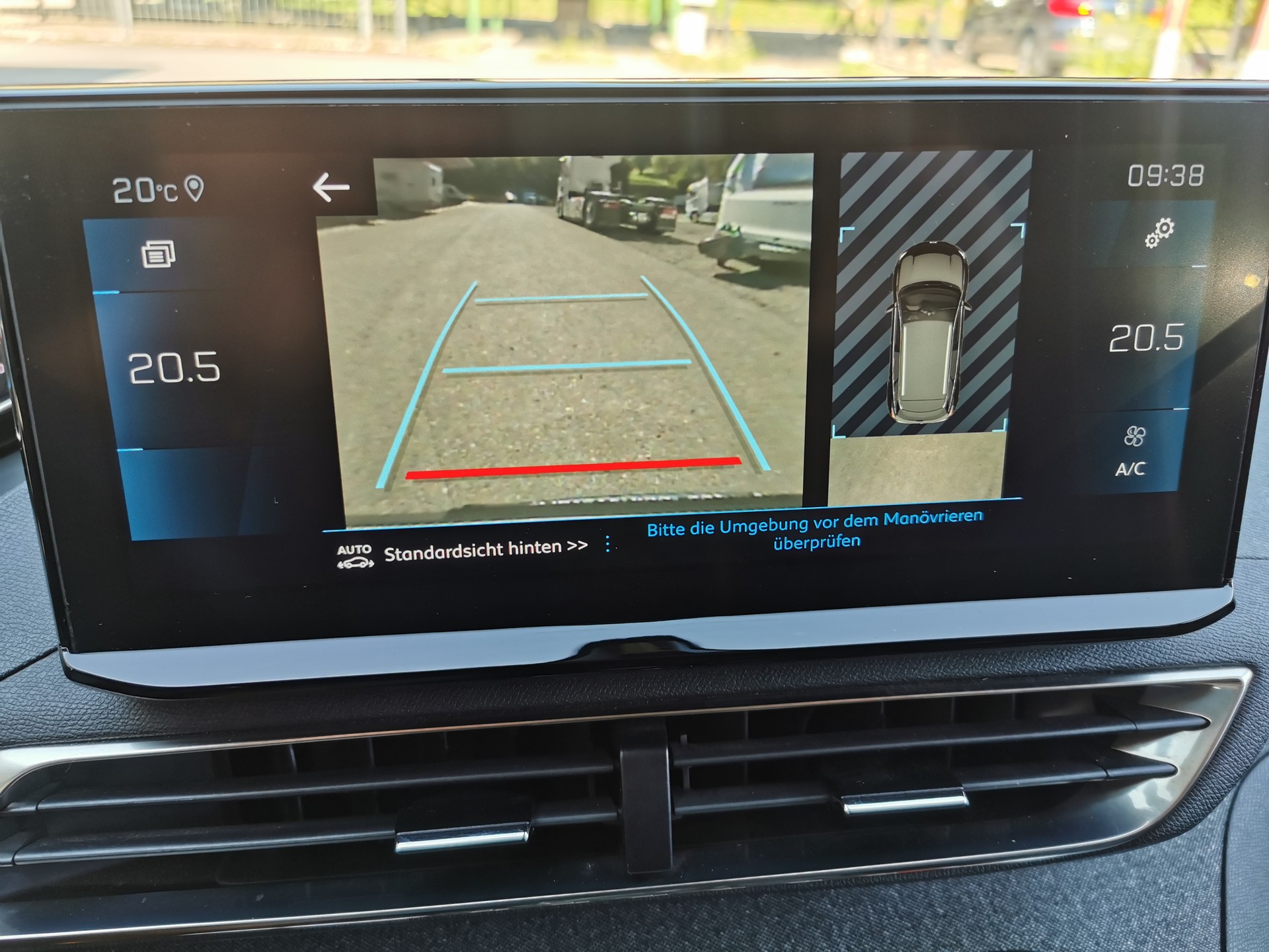 PEUGEOT 3008 1.2 PureTech Allure Pack EAT8-image-8