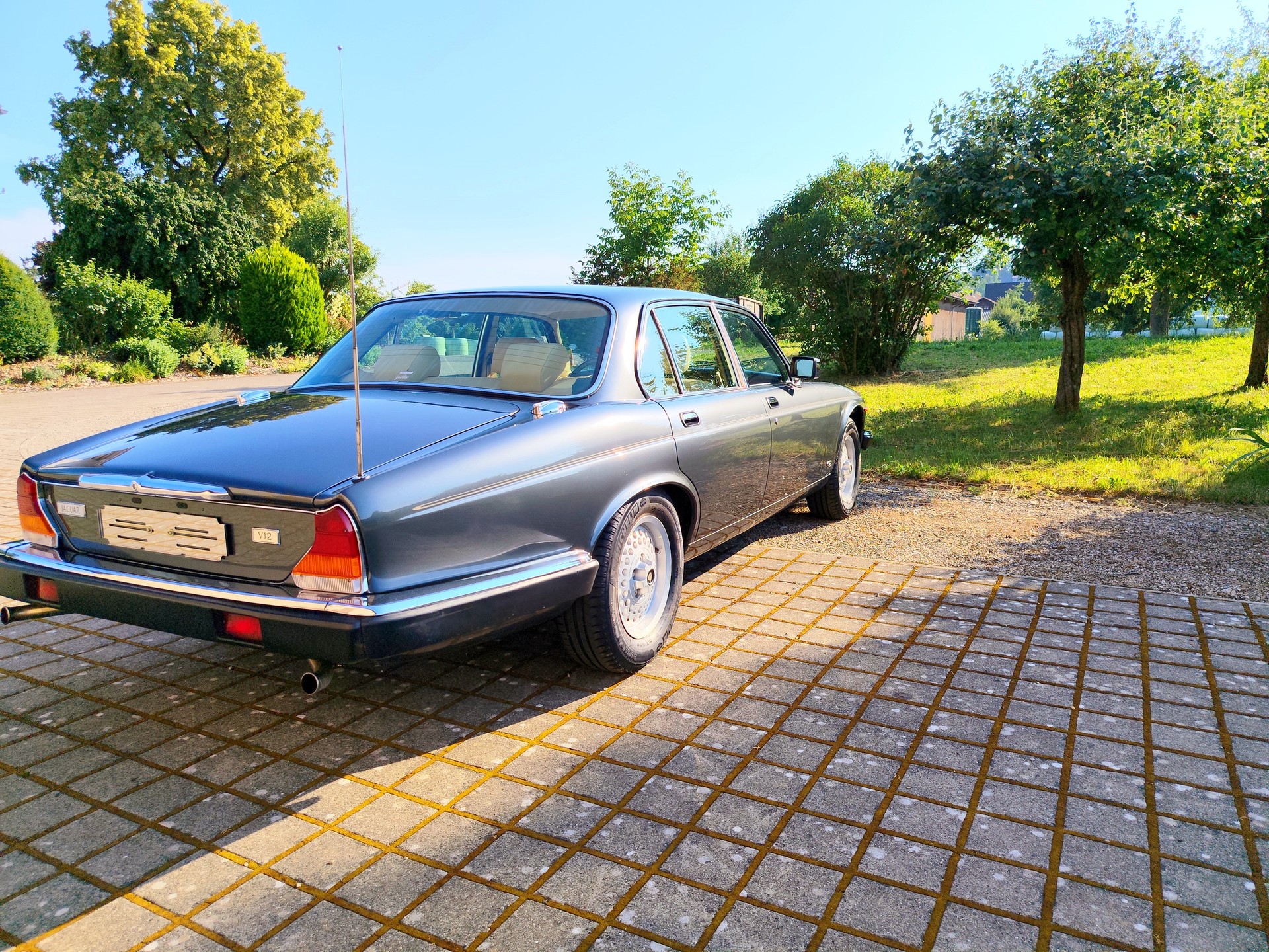 JAGUAR Sovereign XJ-12 5.3 H.E.-image-6
