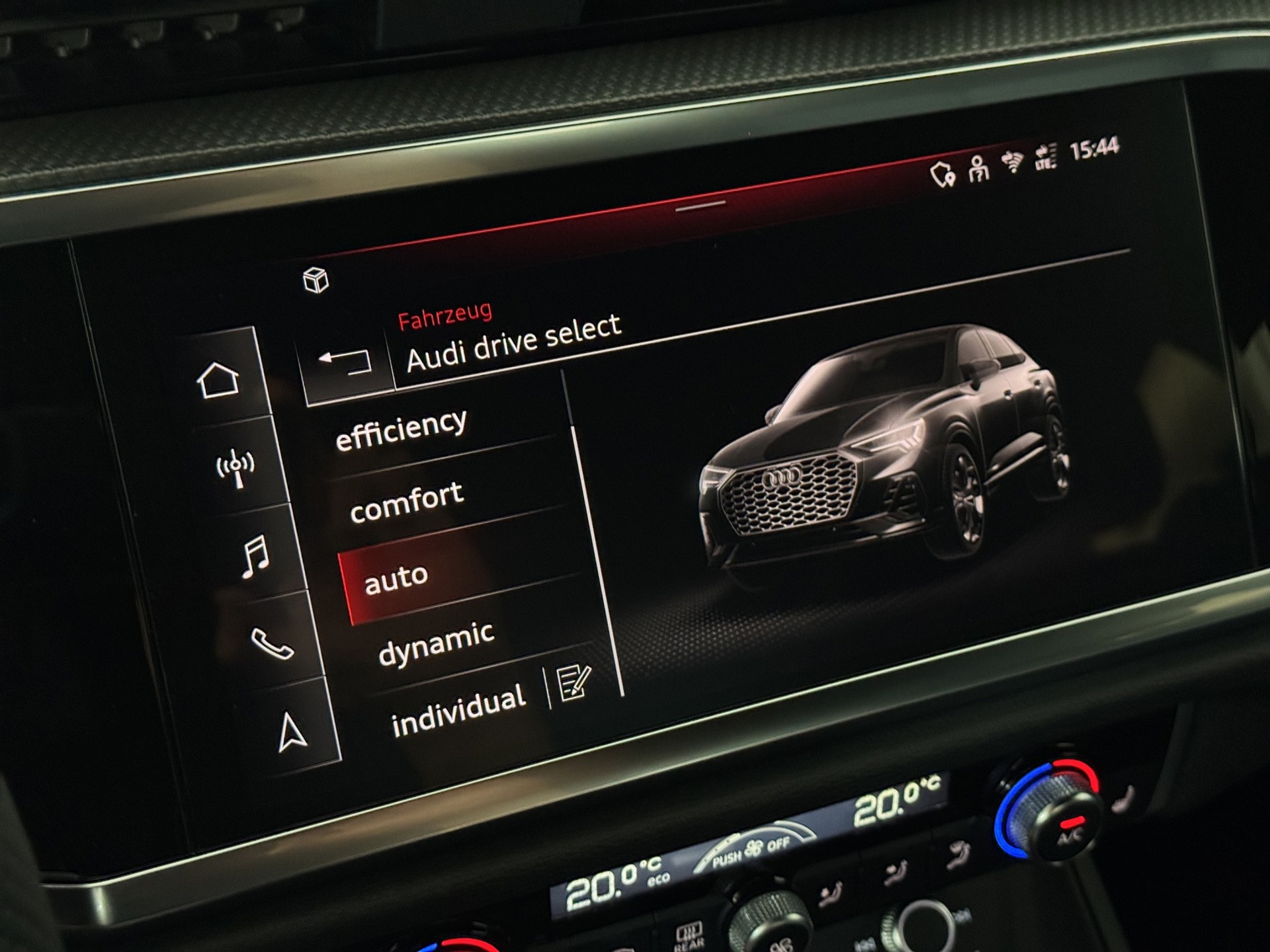 AUDI Q3 Sportback 35 TFSI S line S-tronic "Leder-RF.-Kamera-Navi"-image-18