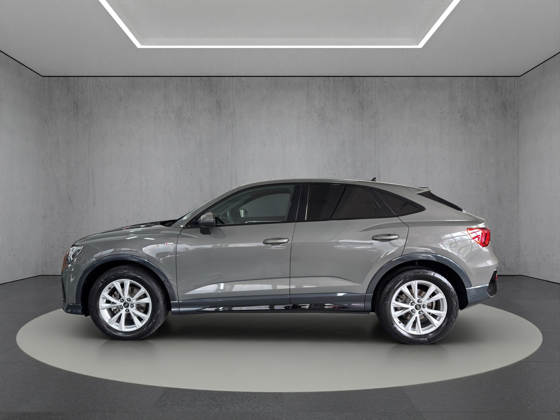 AUDI Q3 Sportback 35 TFSI S line S-tronic "Leder-RF.-Kamera-Navi"-showroom-element-2