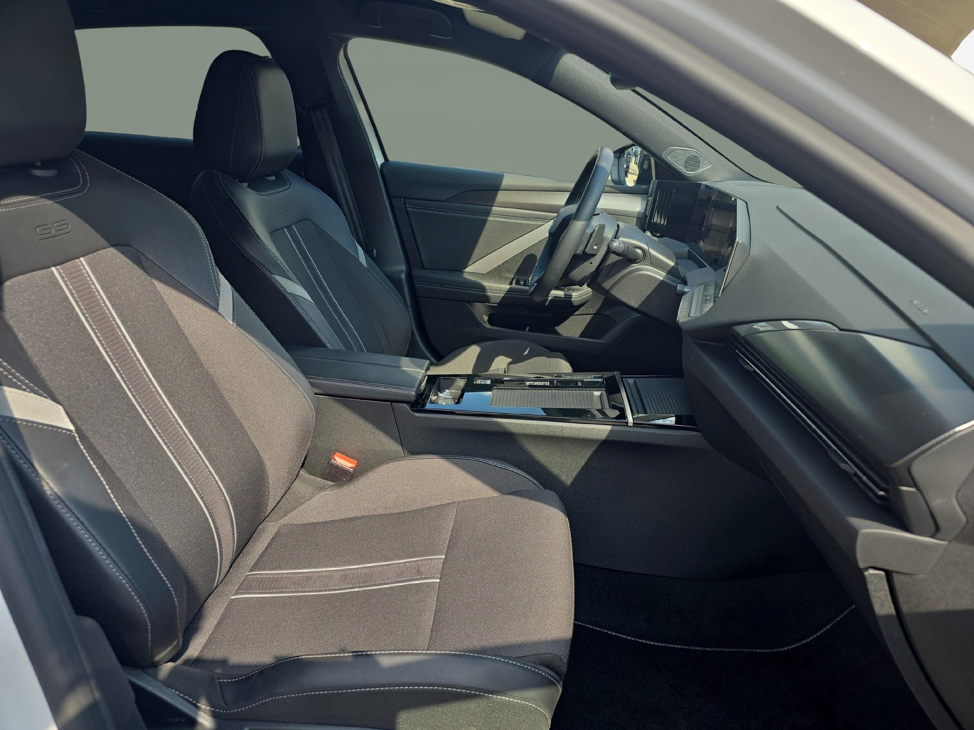 OPEL Astra 1.6 T PHEV 180 GS / ab 3,99% Leasing bei Abschluss einer Protect Autoversicherung-image-9