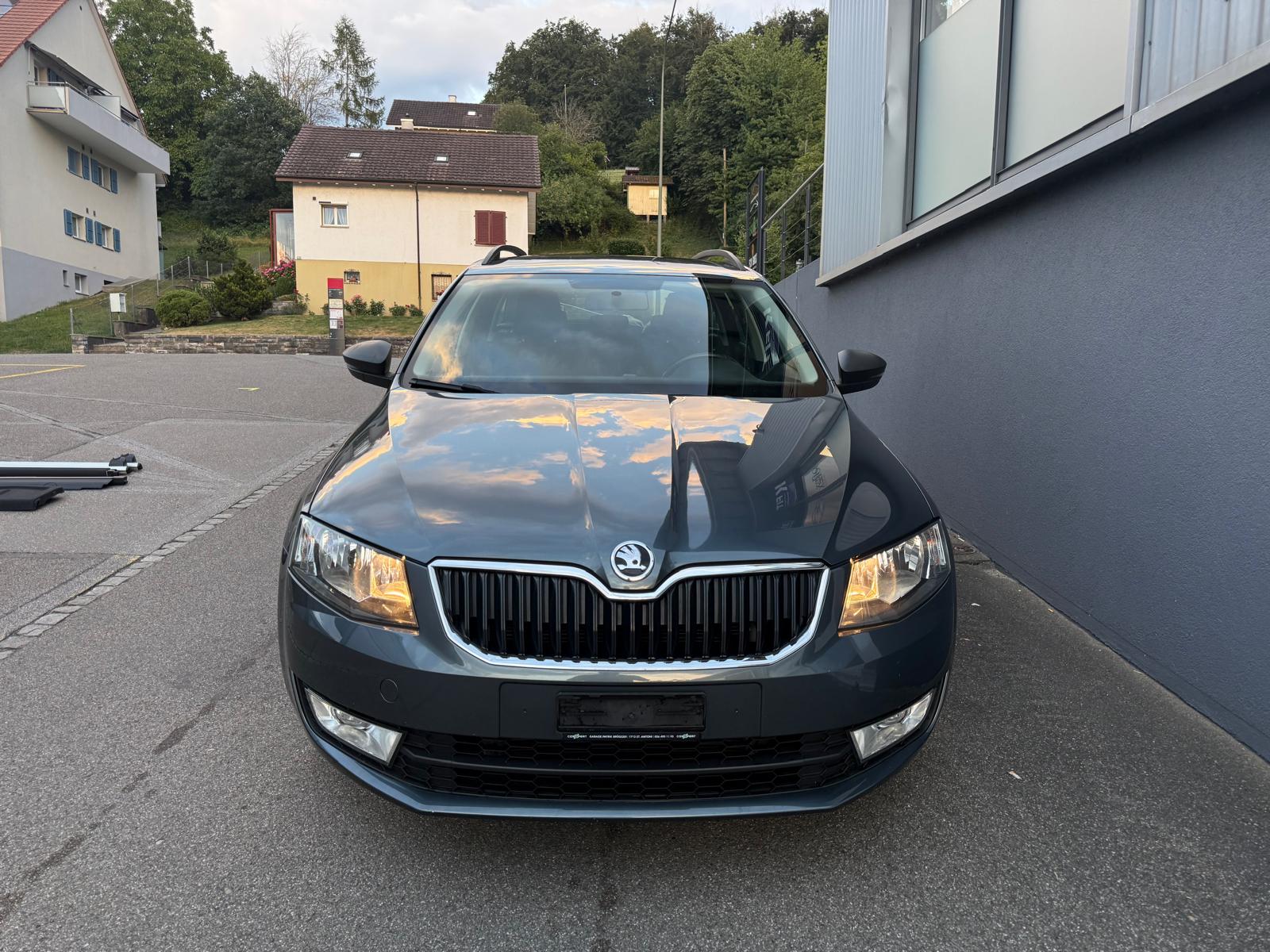 SKODA Octavia Combi 1.4 TSI Active-showroom-element-3