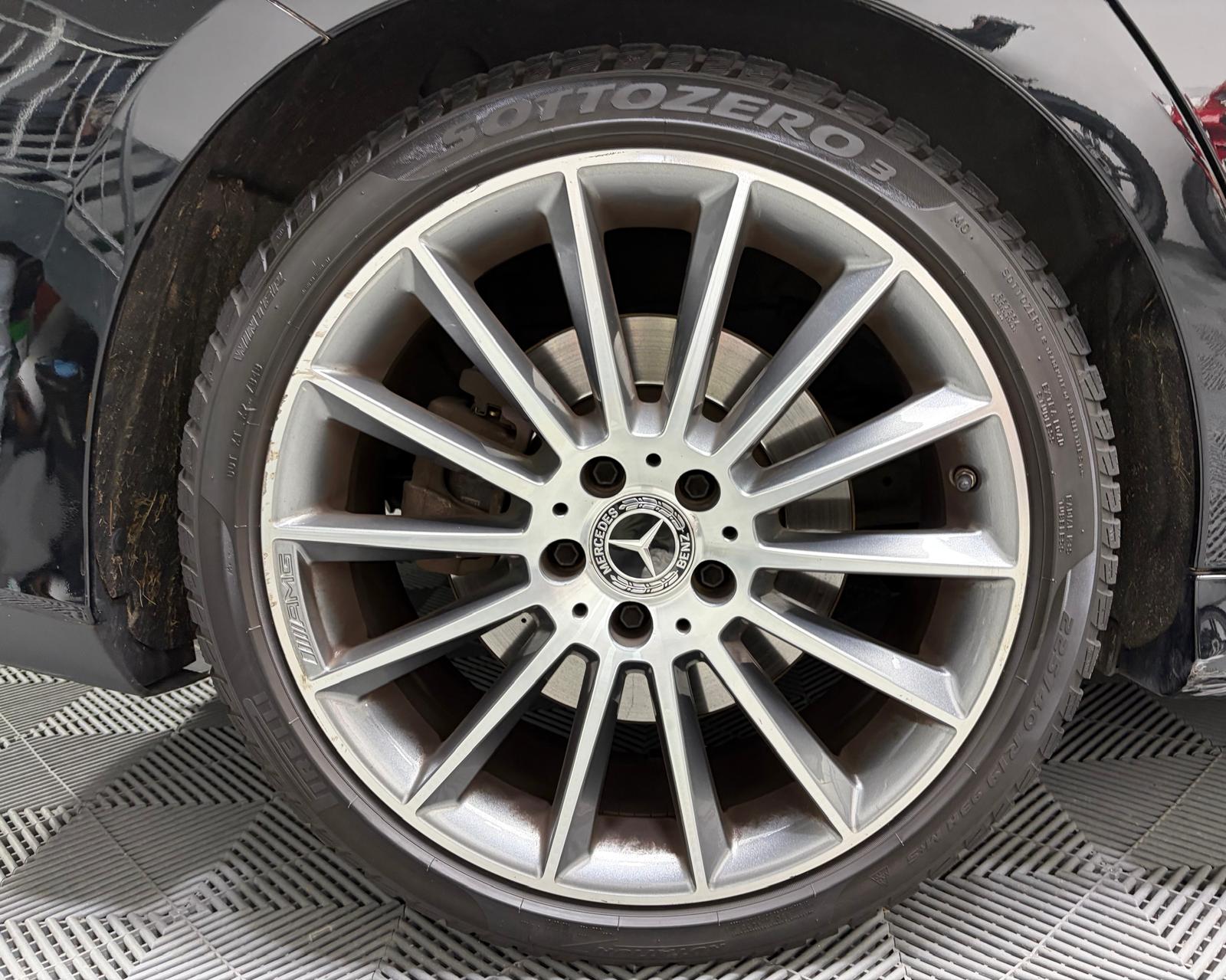 MERCEDES-BENZ CLA Shooting Brake 250 4Matic 7G-DCT AMG Line-image-30