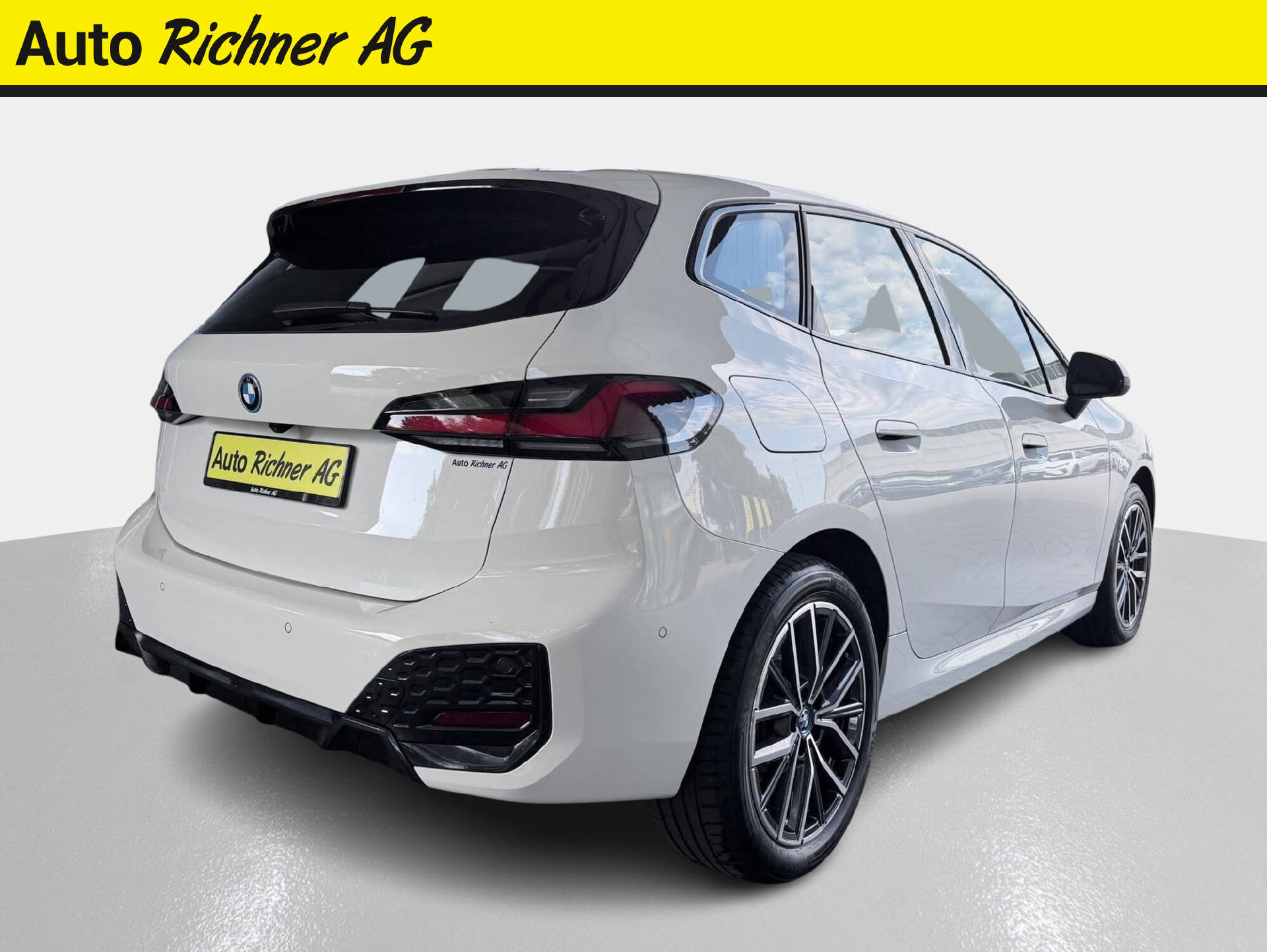 BMW 225e xDrive paddles Active Tourer-showroom-element-3