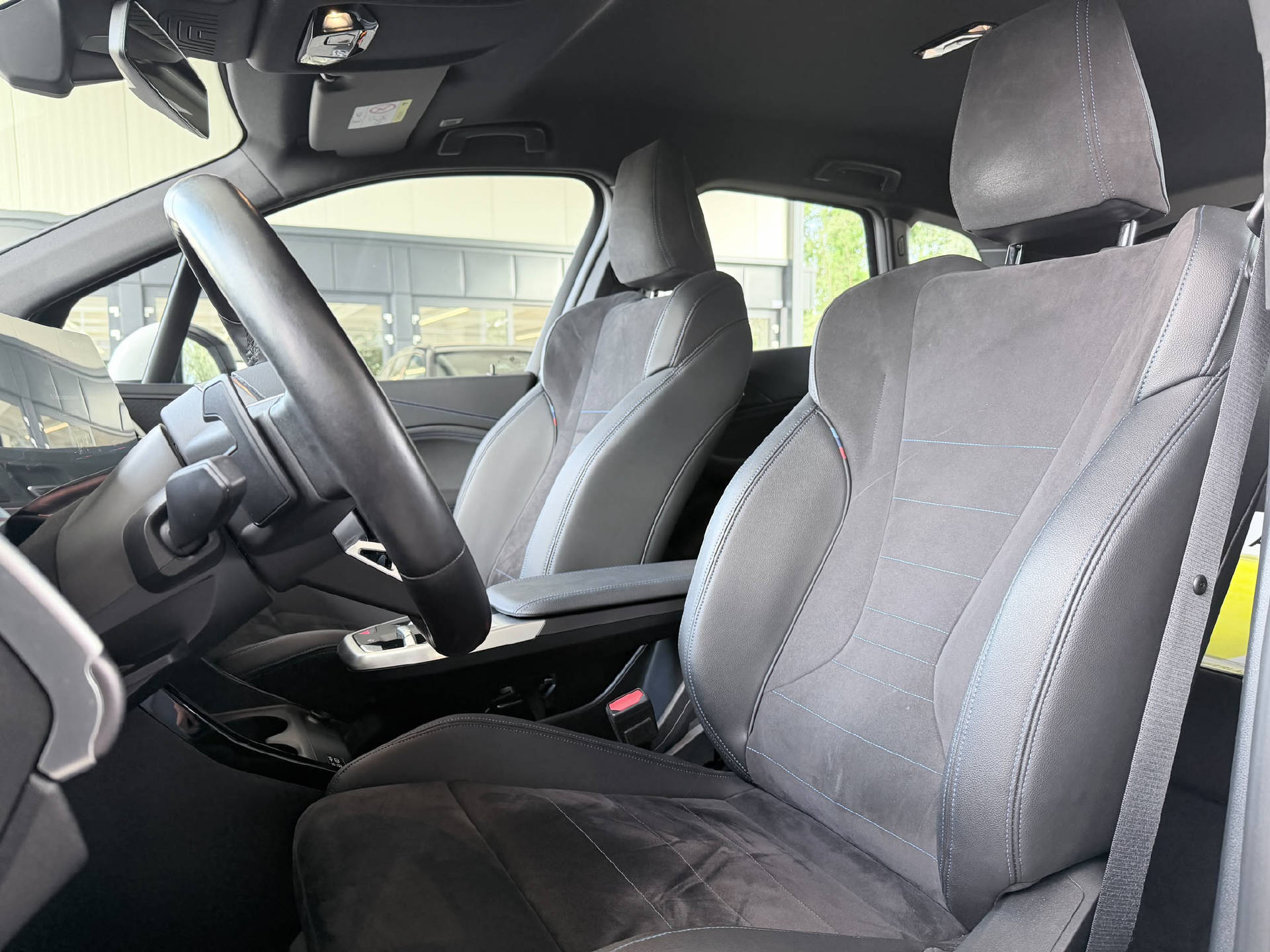 BMW 225e xDrive paddles Active Tourer-image-5