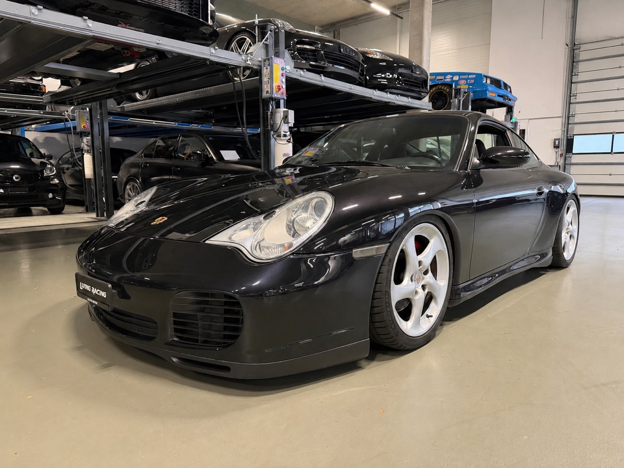PORSCHE 911 Carrera 4 S-image-1