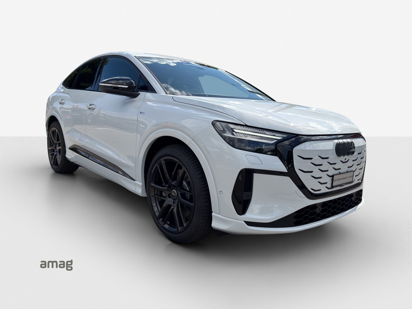 AUDI Q4 Sportback e-tron quattro performance Swiss Ski-image-5