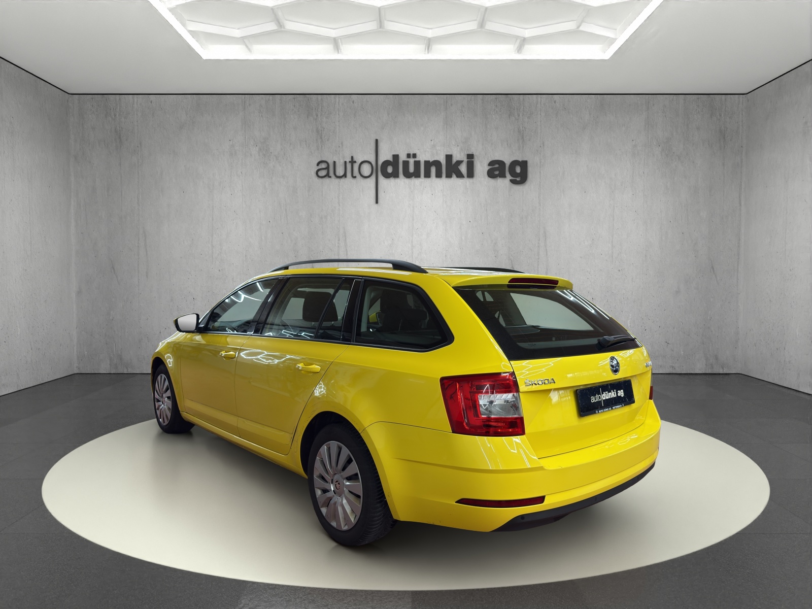 SKODA Octavia Combi 1.5 TSI Ambition DSG-showroom-element-2