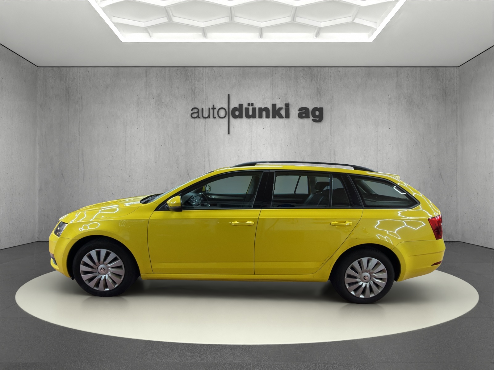 SKODA Octavia Combi 1.5 TSI Ambition DSG-showroom-element-1