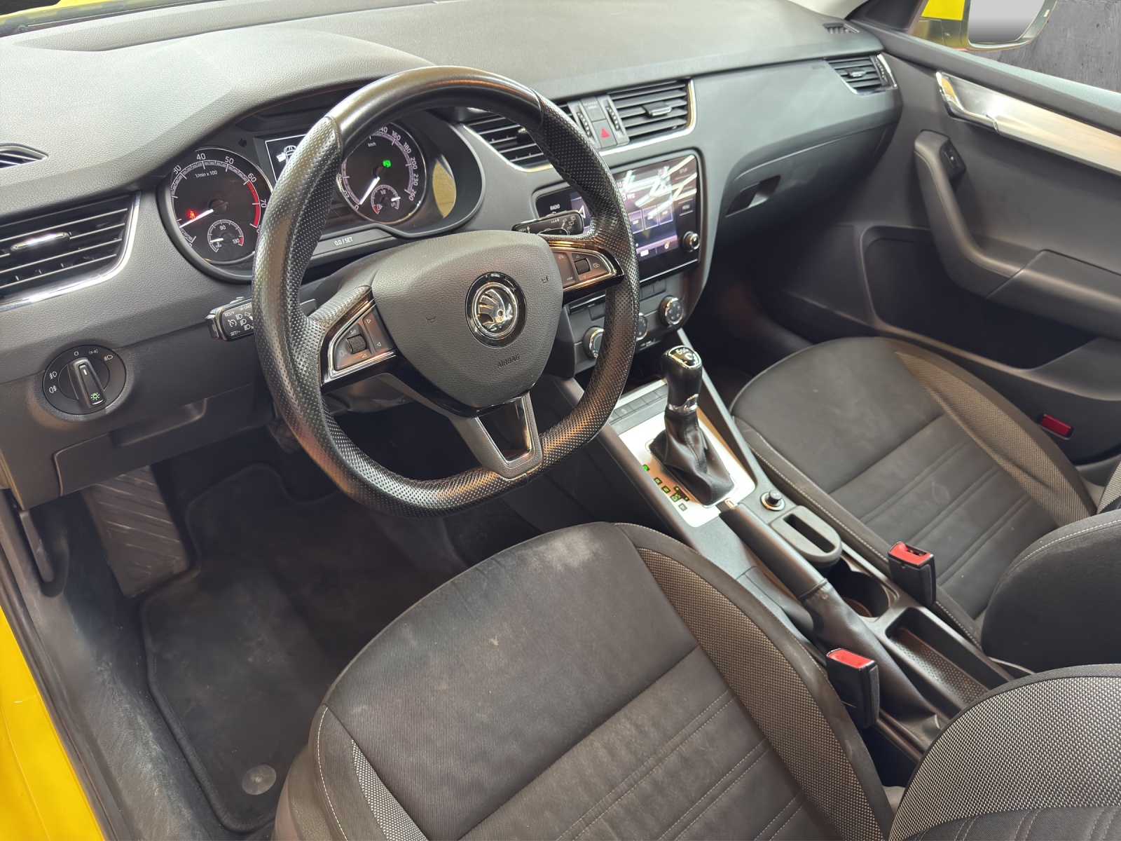 SKODA Octavia Combi 1.5 TSI Ambition DSG-image-7