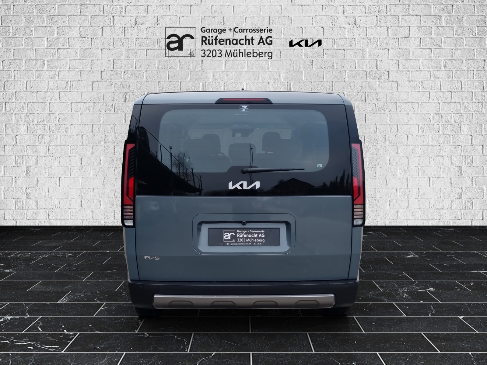 KIA PV5 Passenger 71.2 kWh Plus-showroom-element-3