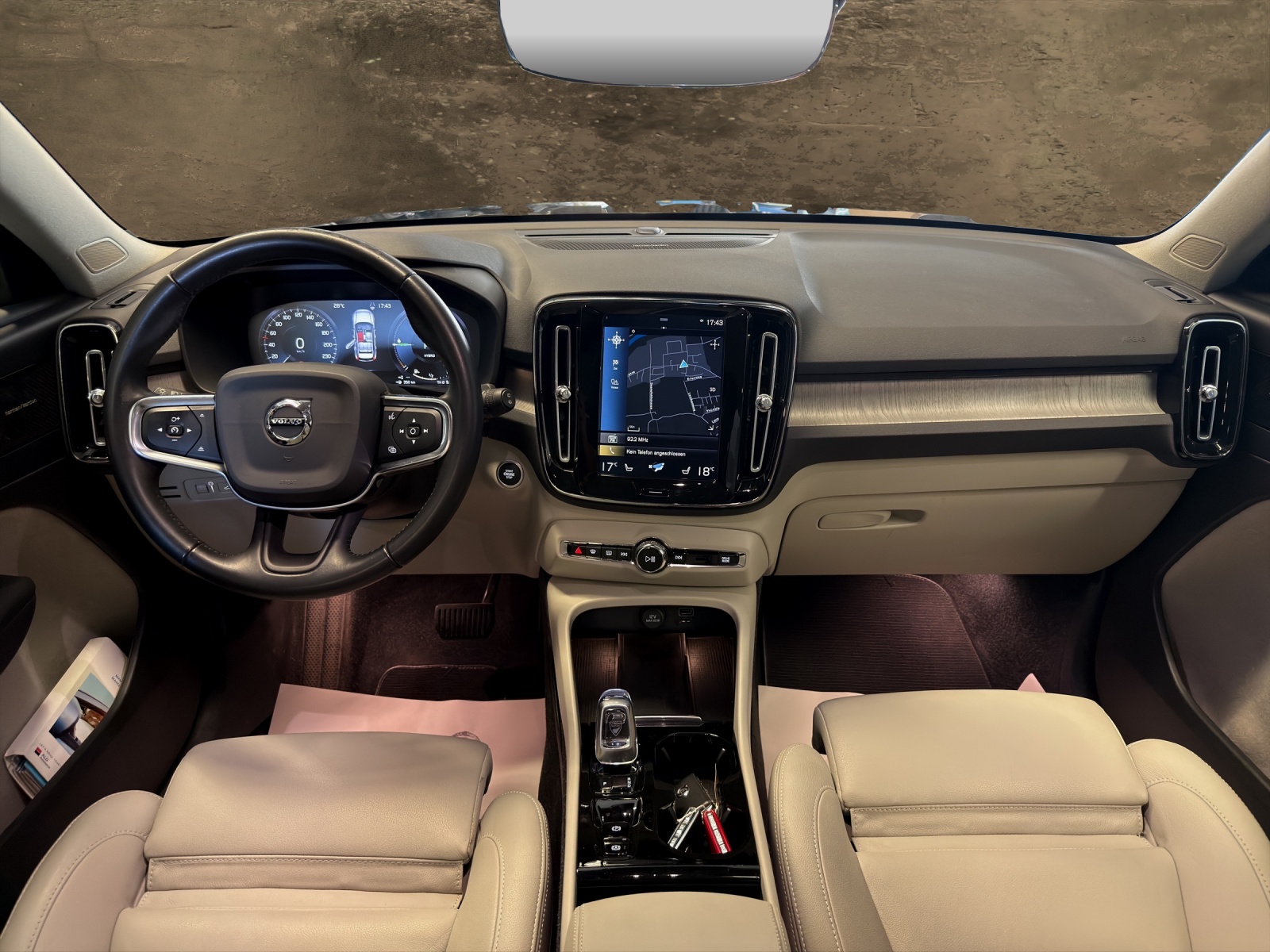 VOLVO XC40 T5 TwE Inscription DCT-showroom-element-3