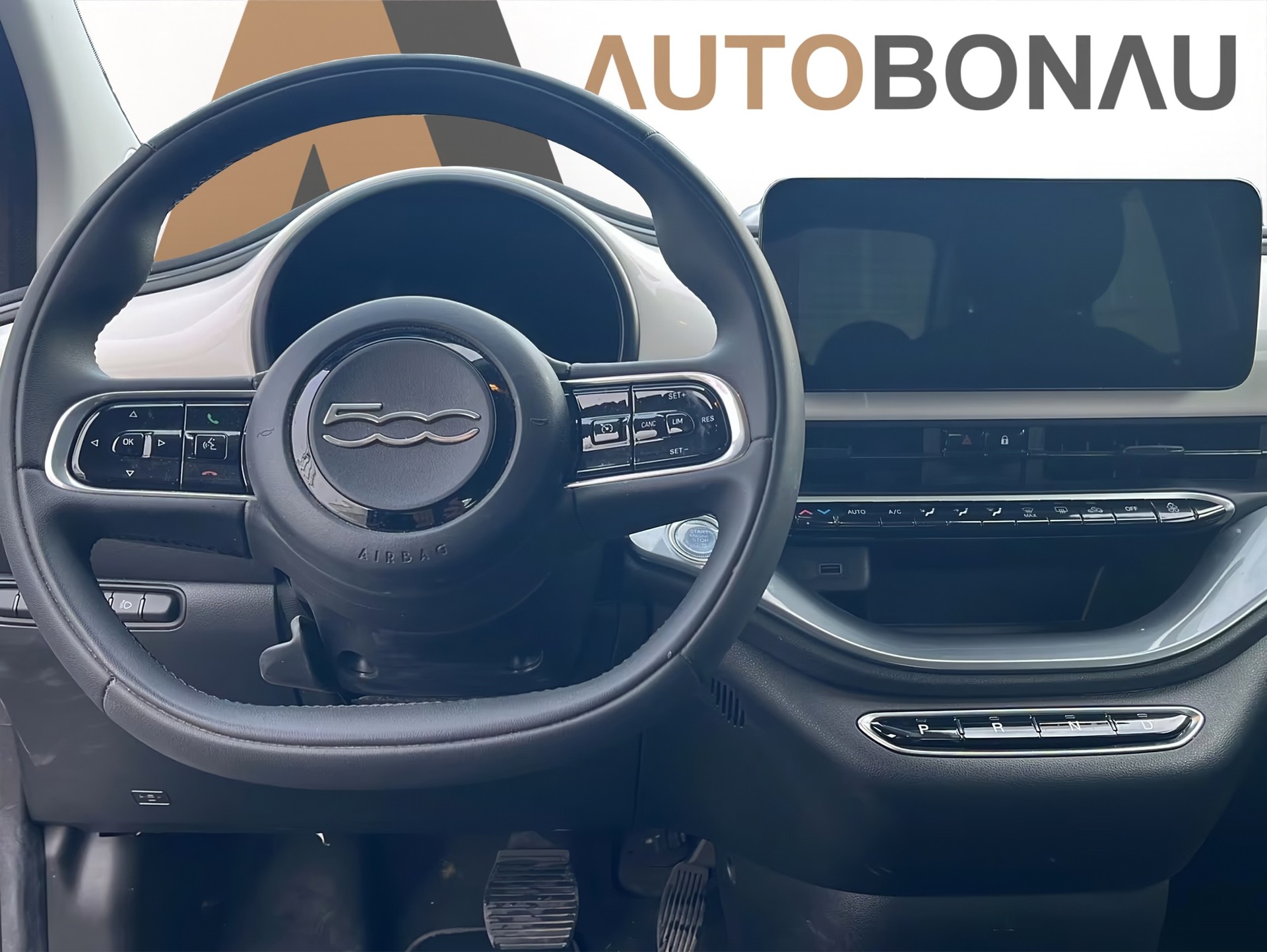 FIAT 500 Electric Cult 320KM-image-56