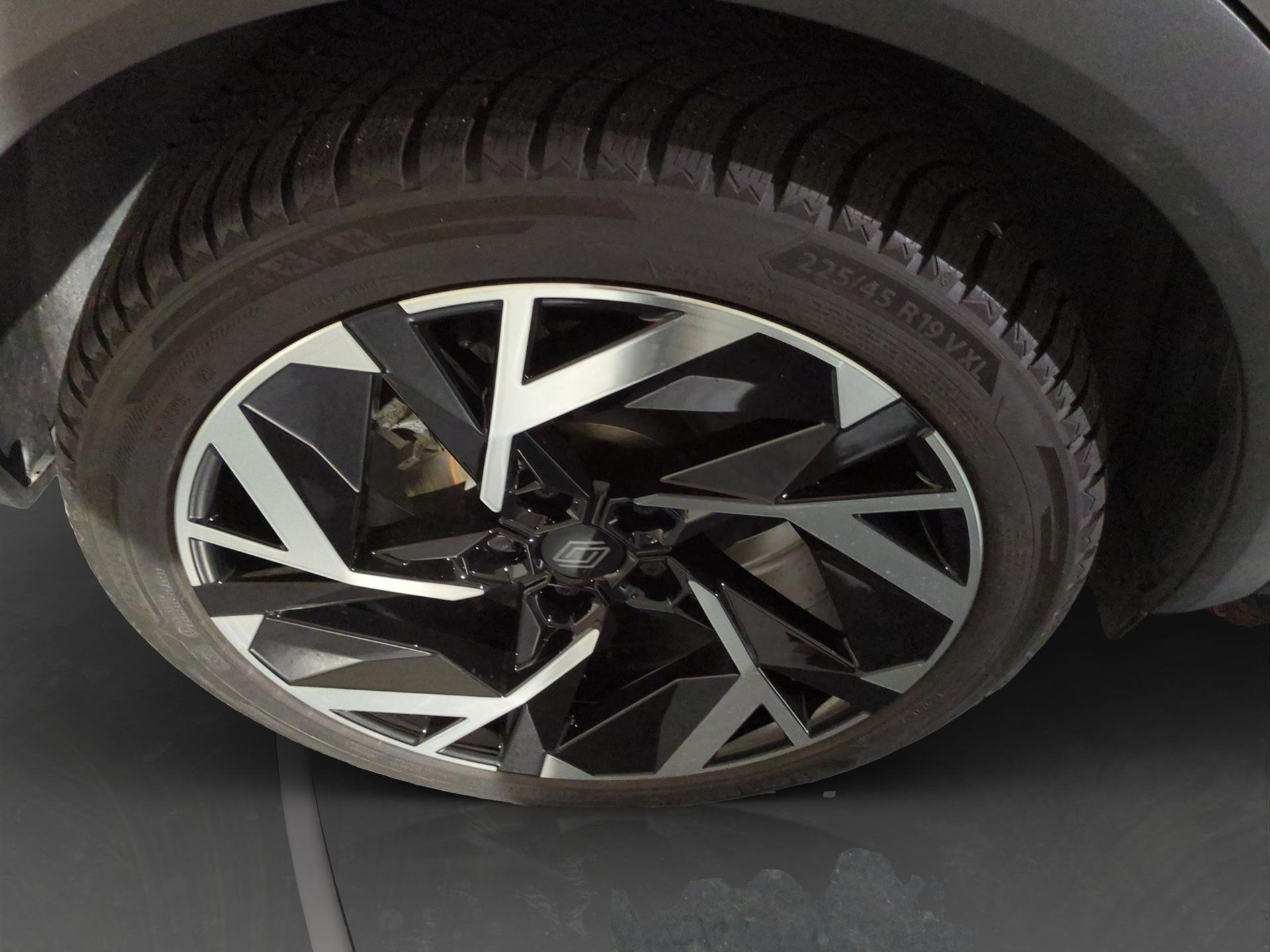 RENAULT Captur 1.3 TCe Esprit Alpine EDC-image-17