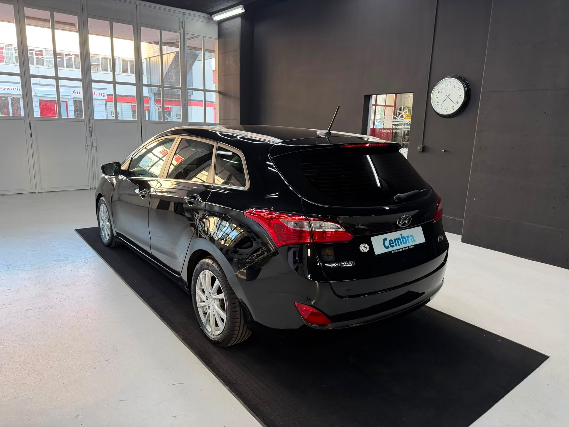 HYUNDAI i30 Wagon 1.6 GDI Plena-image-11