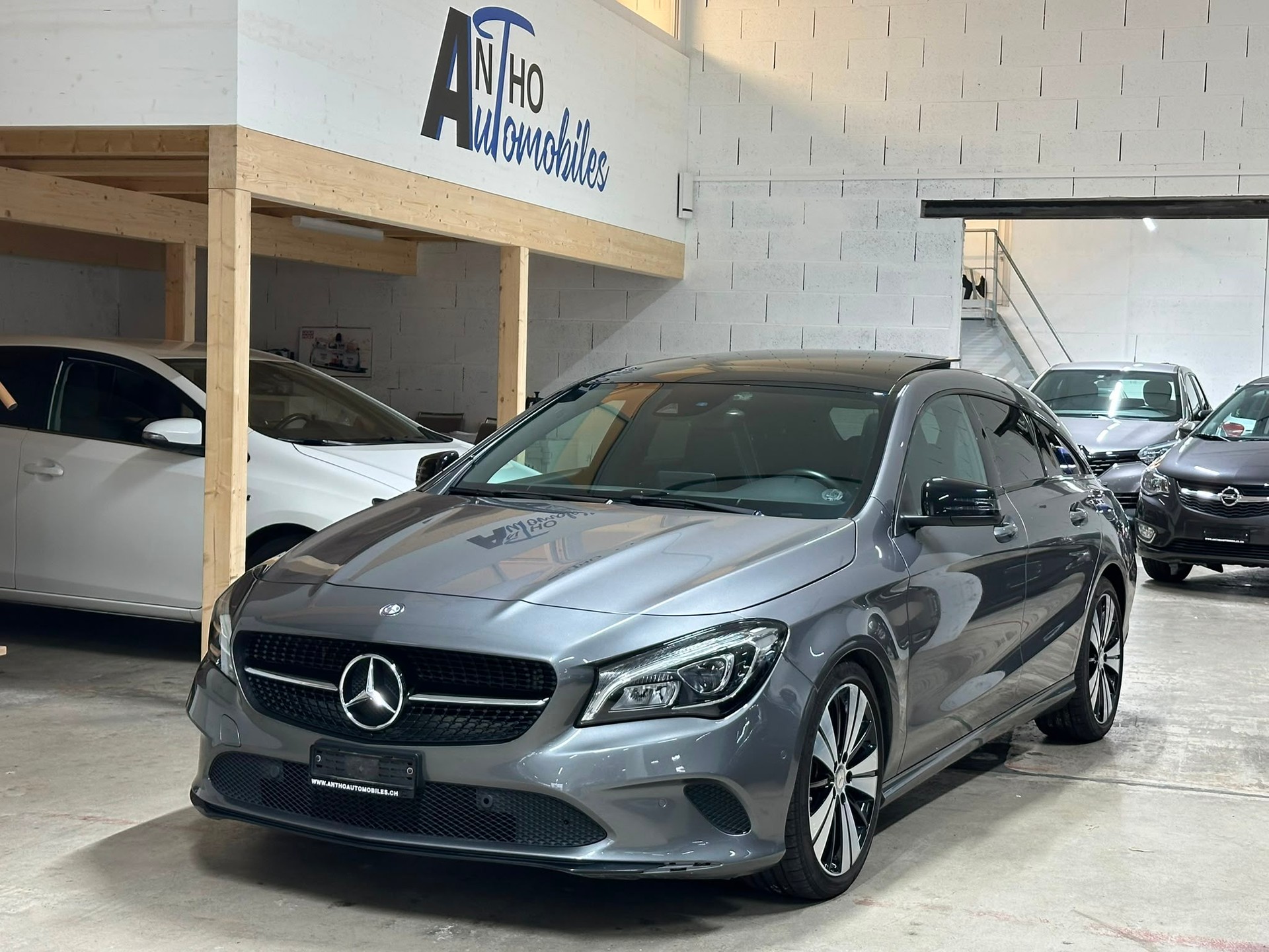 MERCEDES-BENZ CLA Shooting Brake 200 Night Star 7G-DCT
