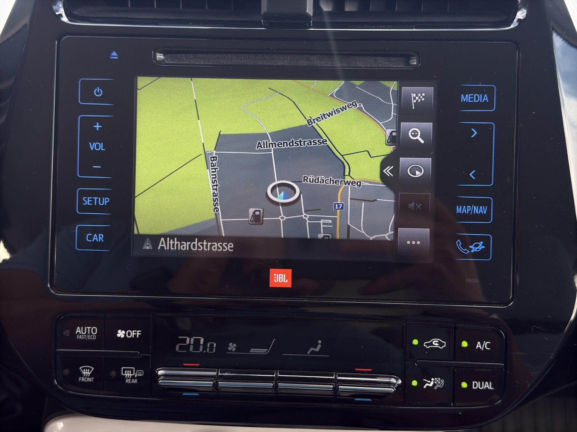TOYOTA Prius 1.8 VVTi HSD Sol Premium-image-22