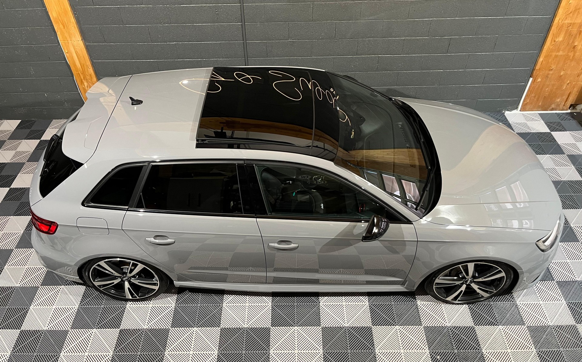 AUDI RS3 Sportback 2.5 TSI quattro S-tronic-showroom-element-1
