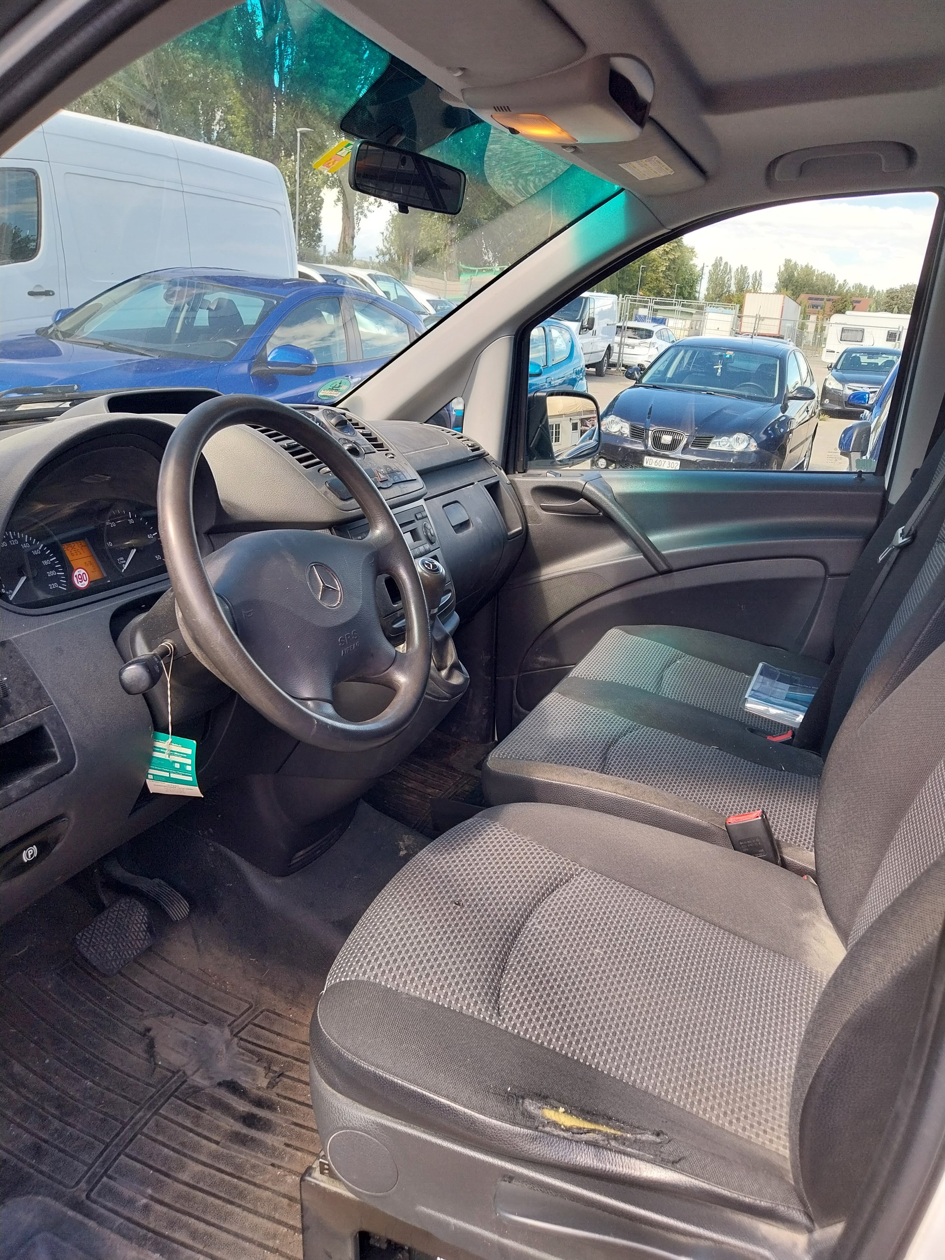 MERCEDES-BENZ Vito 113 CDI Blue Efficiency L 4Matic A-image-6