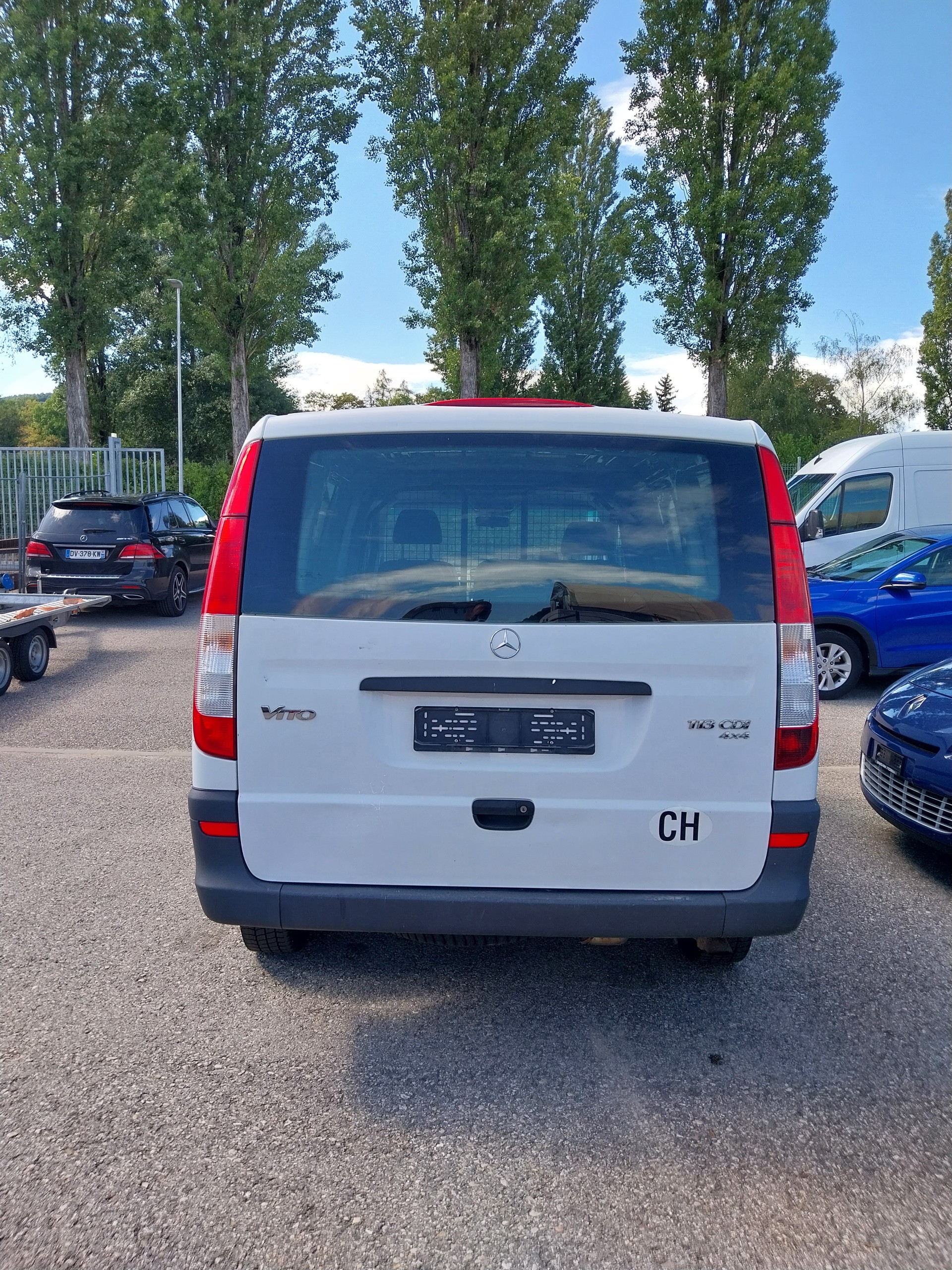 MERCEDES-BENZ Vito 113 CDI Blue Efficiency L 4Matic A-image-4
