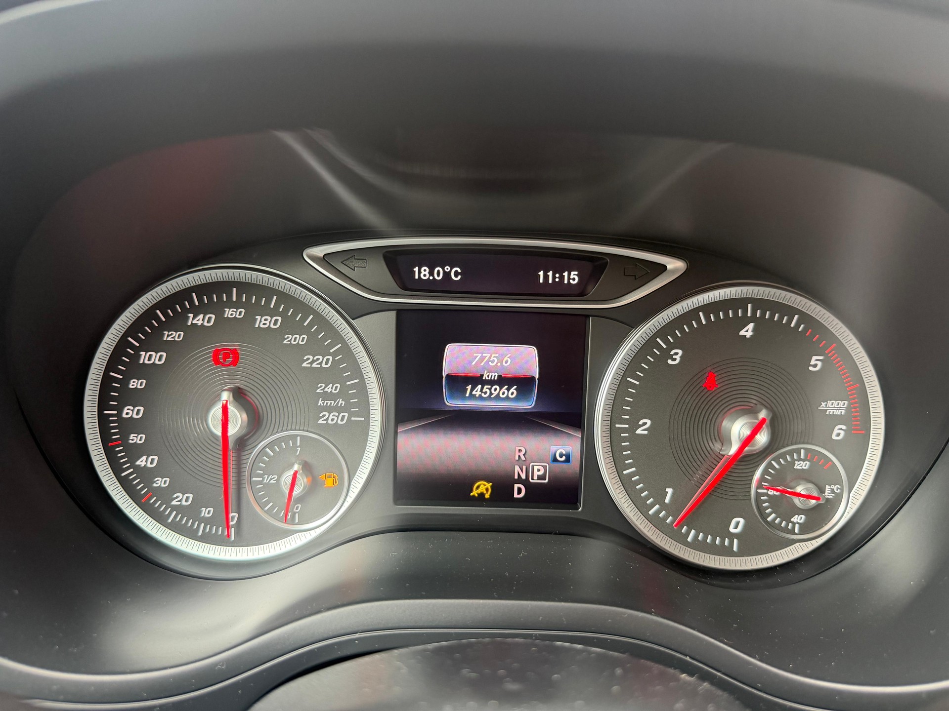 MERCEDES-BENZ B 220 CDI Swiss Star Edition Urban 4Matic 7G-DCT-image-11