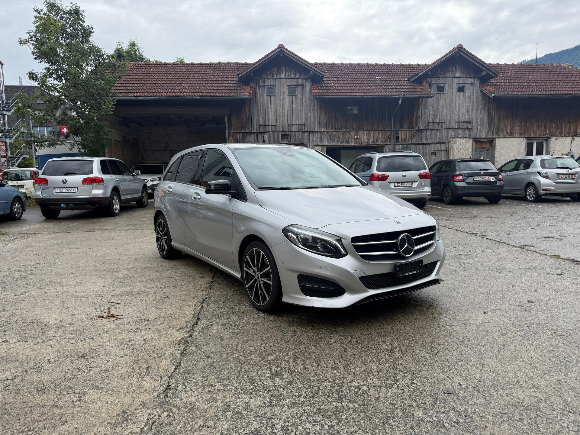 MERCEDES-BENZ B 220 CDI Swiss Star Edition Urban 4Matic 7G-DCT