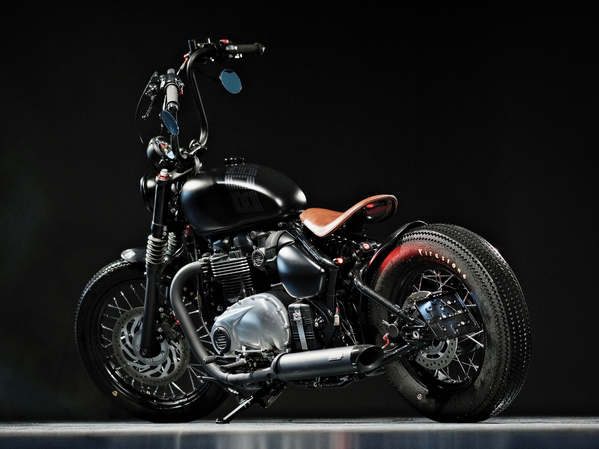 TRIUMPH Bonneville 1200 Bobber ABS-image-3