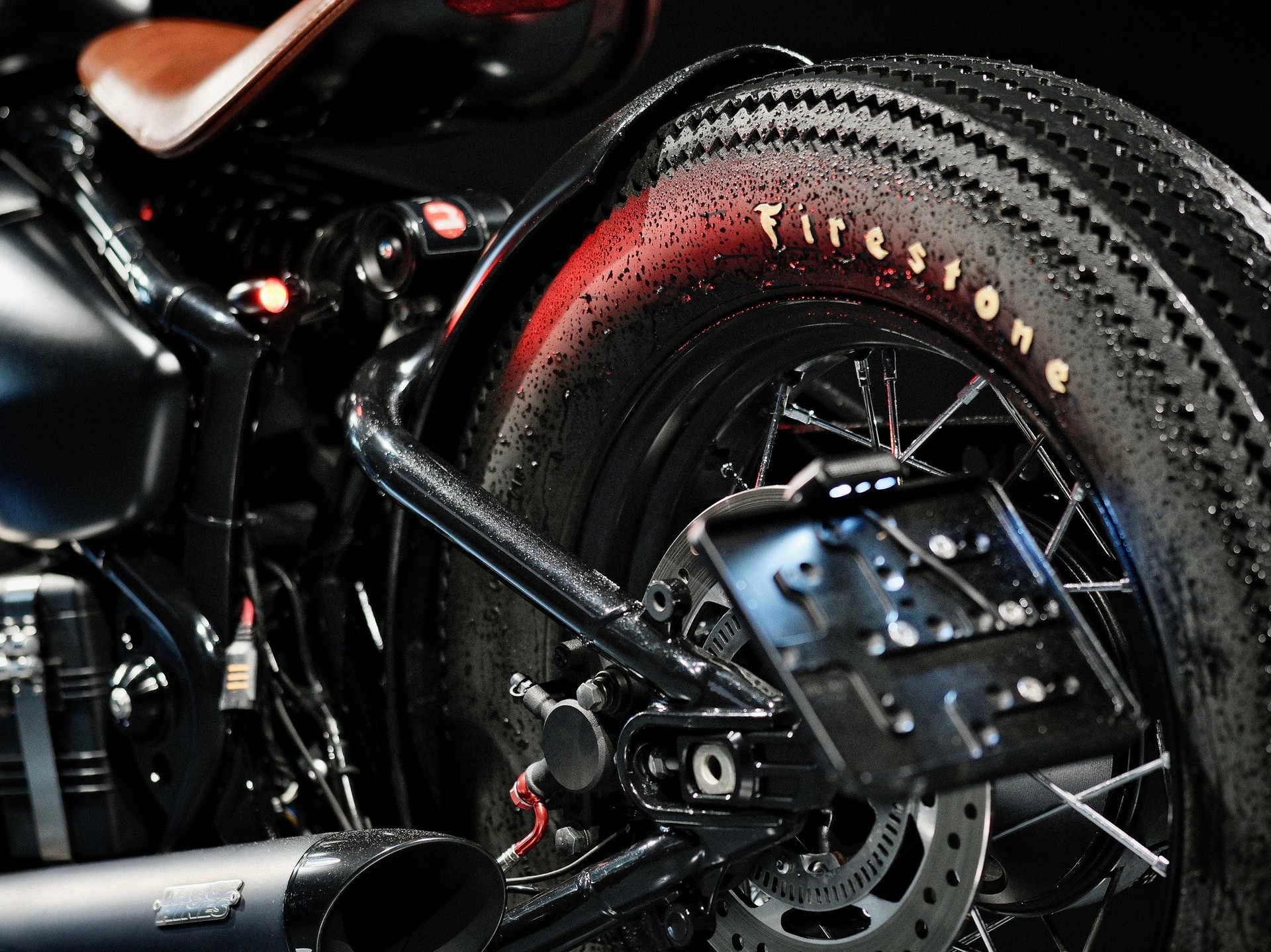 TRIUMPH Bonneville 1200 Bobber ABS-image-13