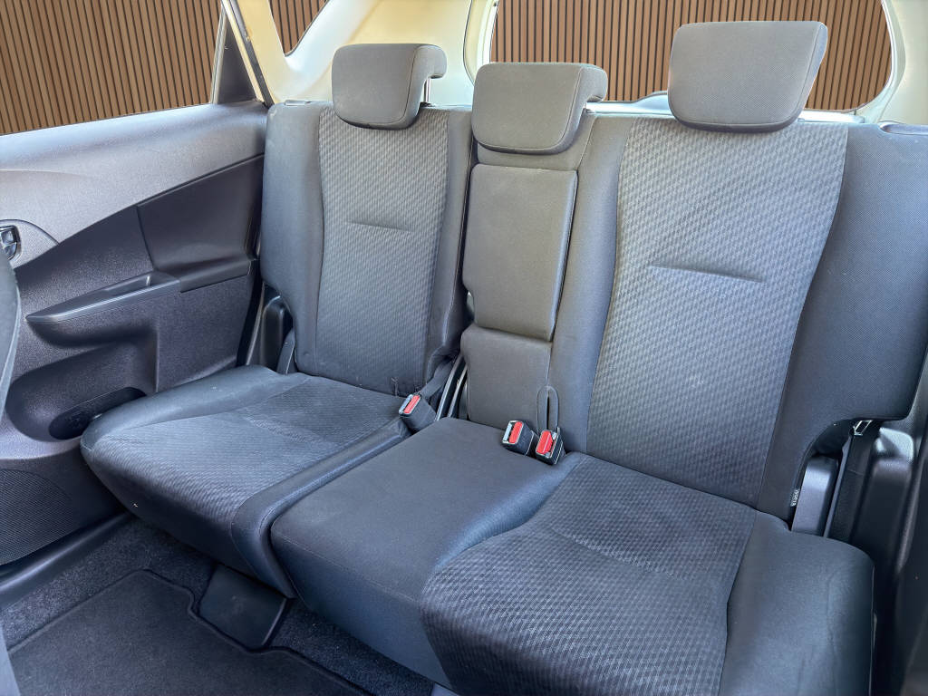 TOYOTA Verso-S 1.33 VVT-i Linea Luna-image-17
