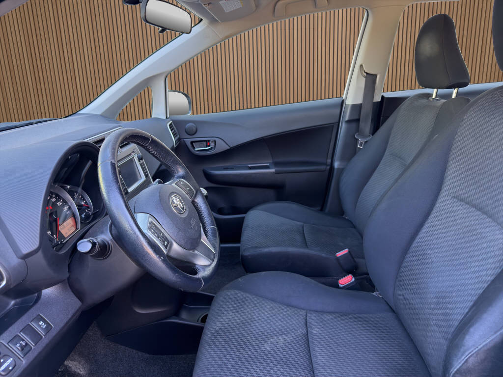 TOYOTA Verso-S 1.33 VVT-i Linea Luna-image-11